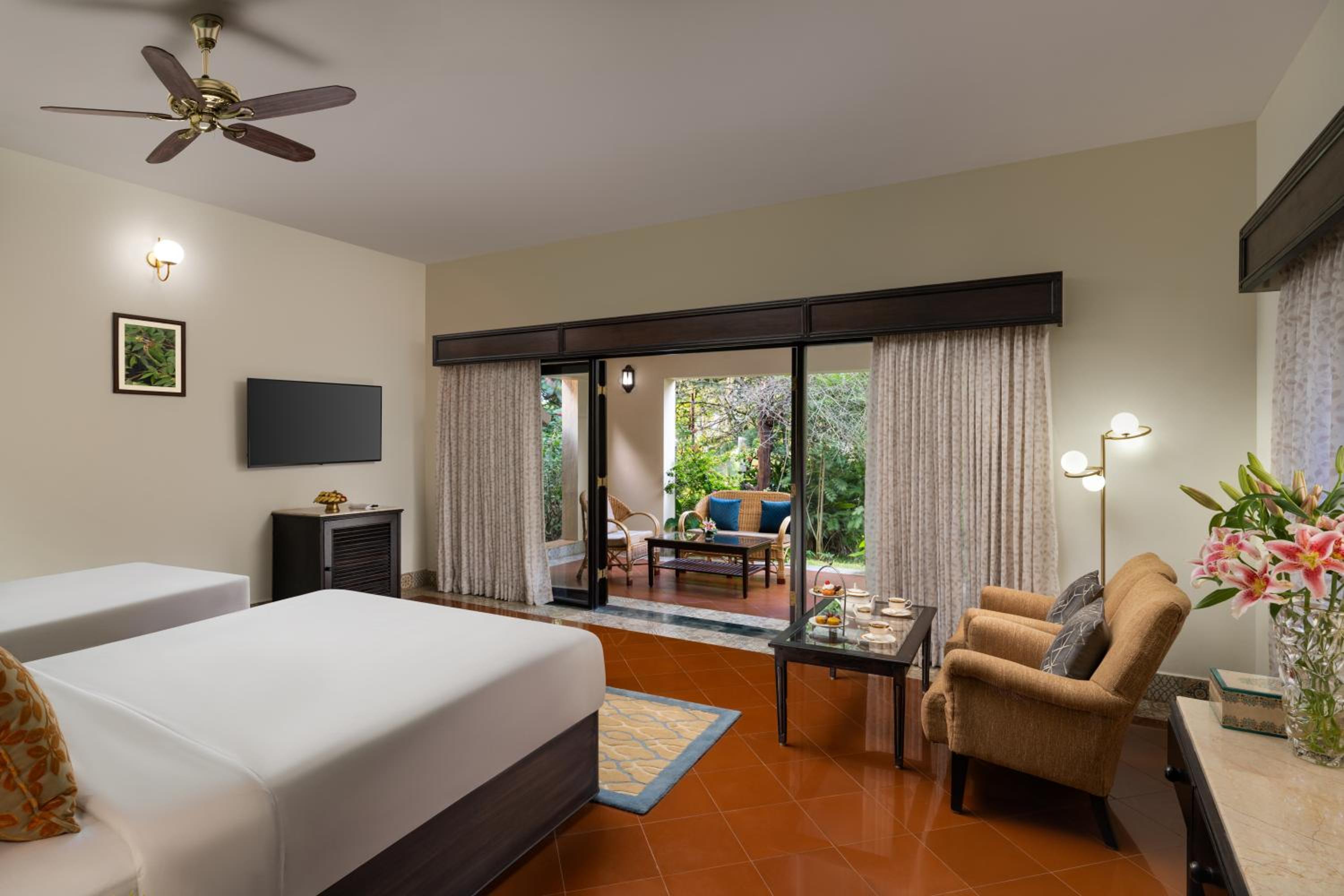Cottage Queen Room with Garden View photo 3