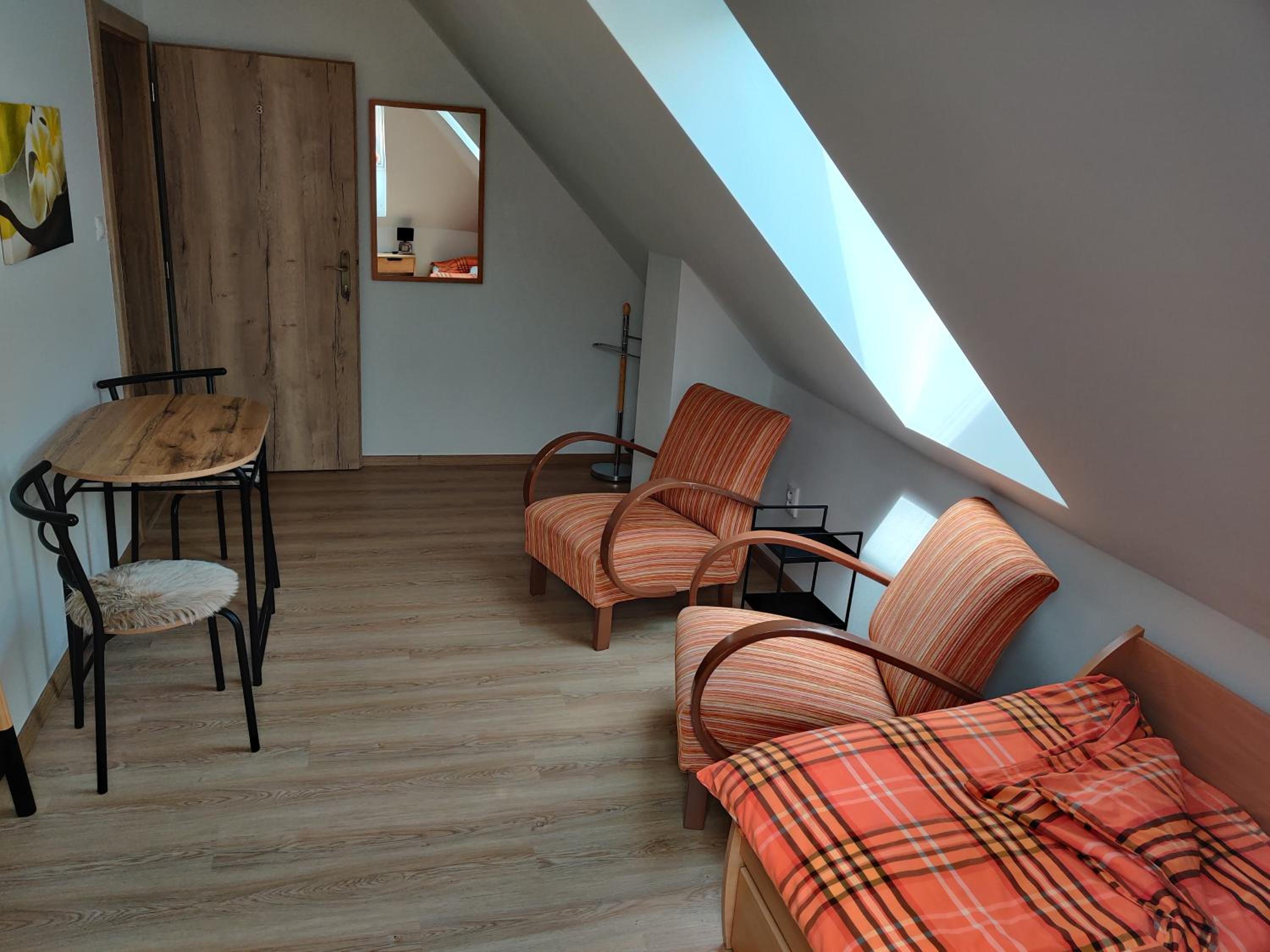 Single Room with Shared Bathroom photo 1
