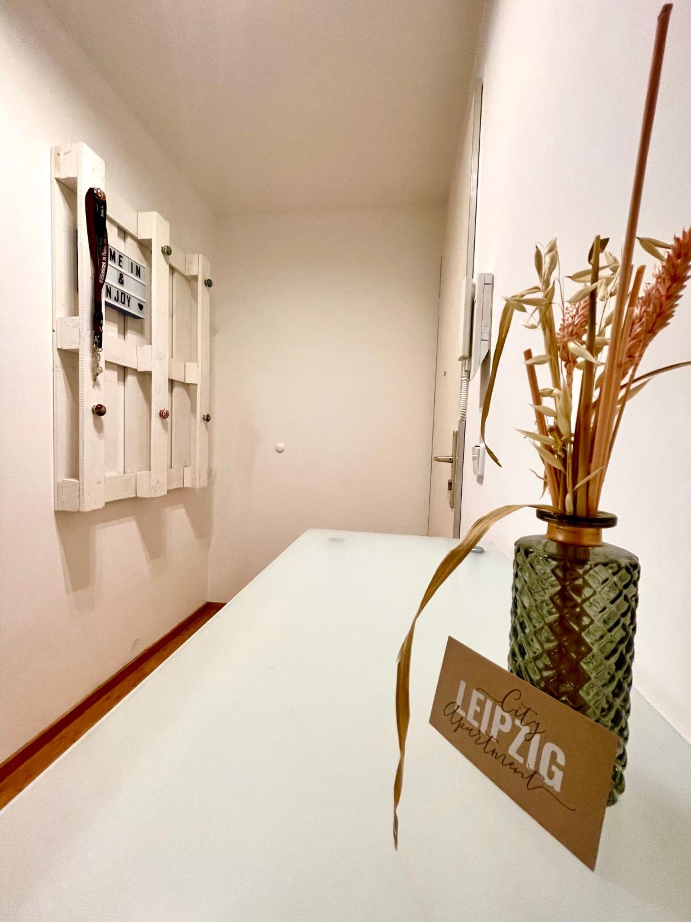 One-Bedroom Apartment - Photo 11