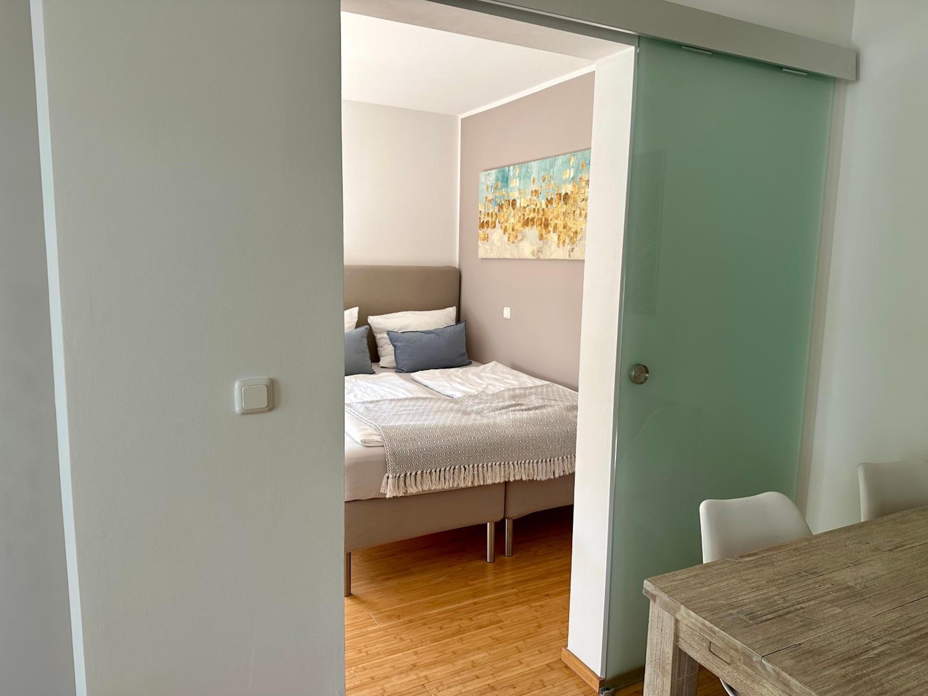 One-Bedroom Apartment - Photo 2