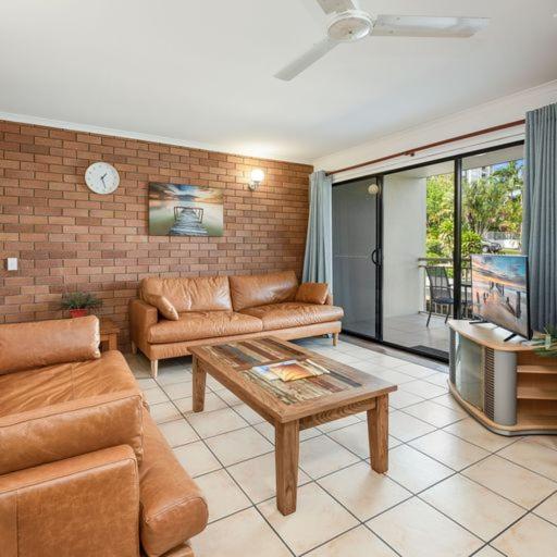 Two-Bedroom Apartment with Partial Sea View photo 2