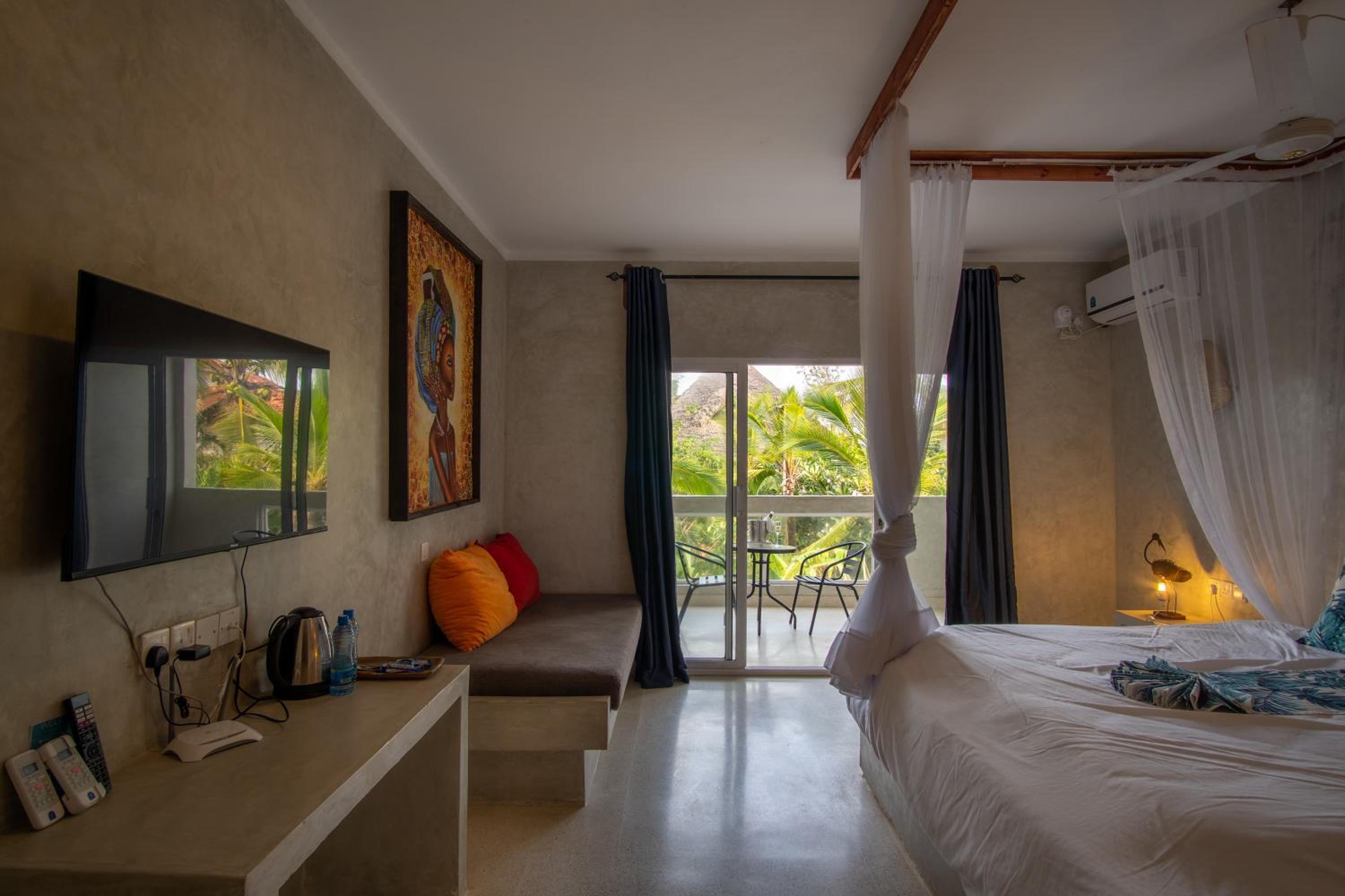 Double Room with Garden View - Photo 1