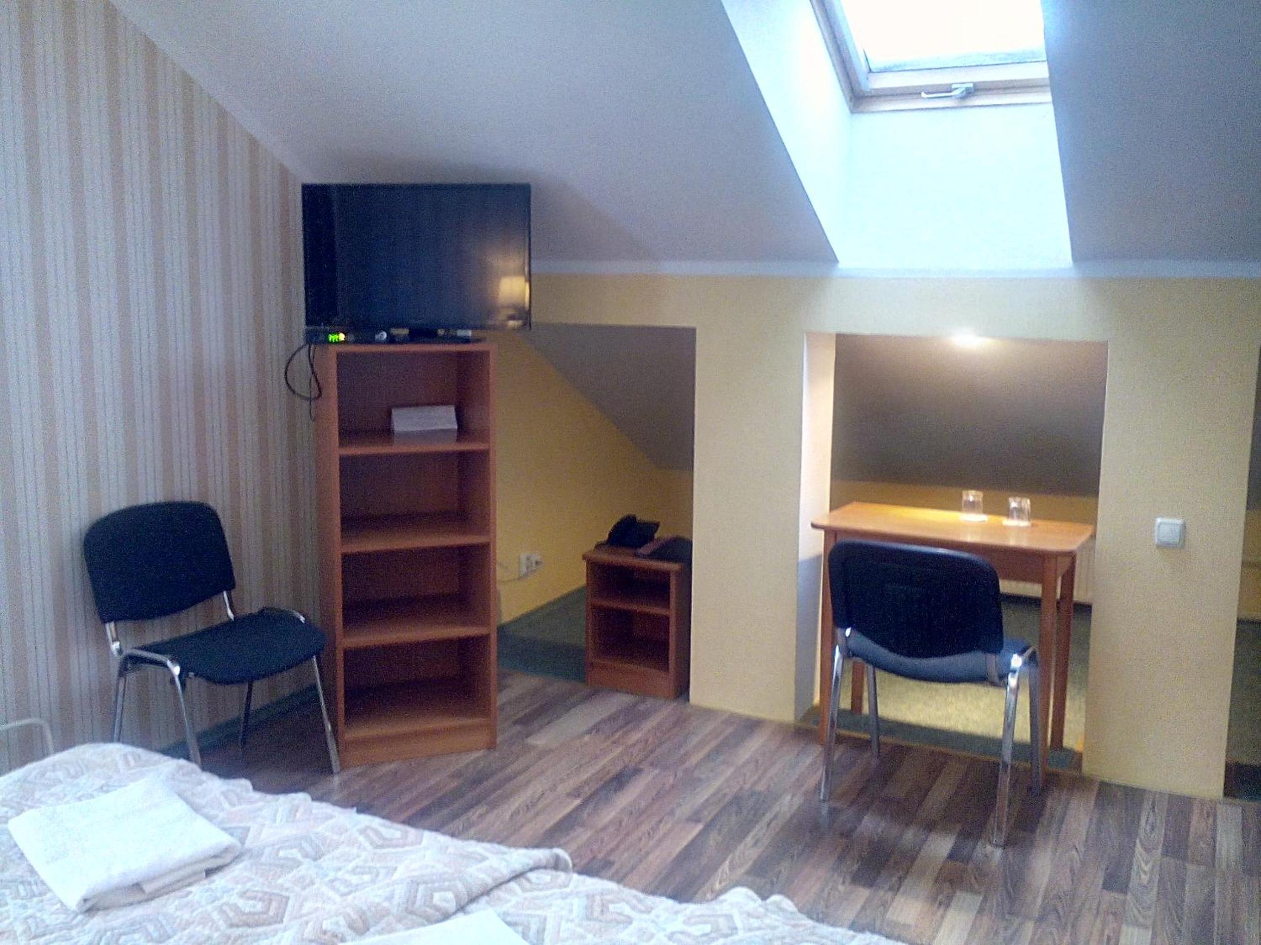 Double or Twin Room - Photo 3