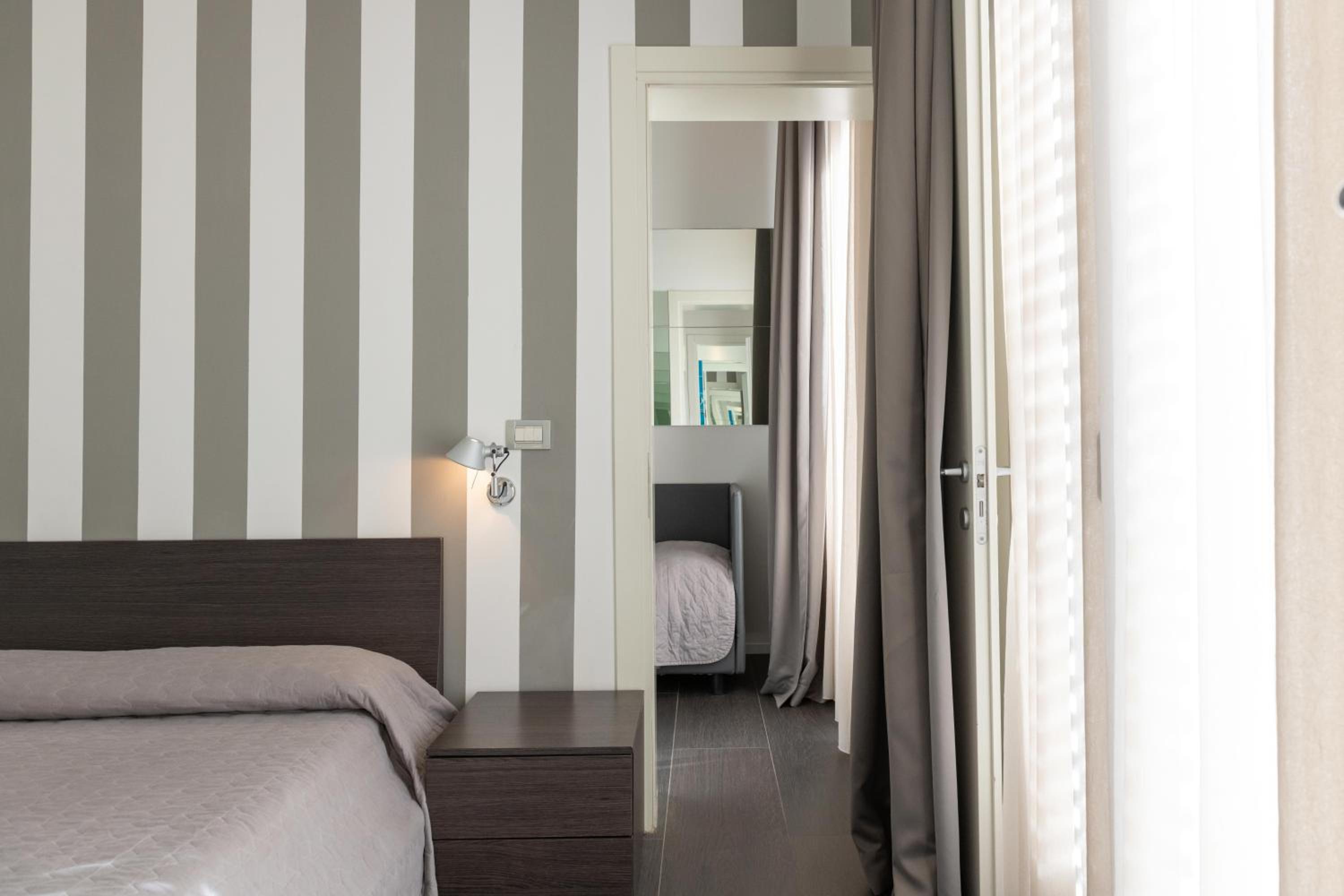 Triple Room with Balcony - Photo 1