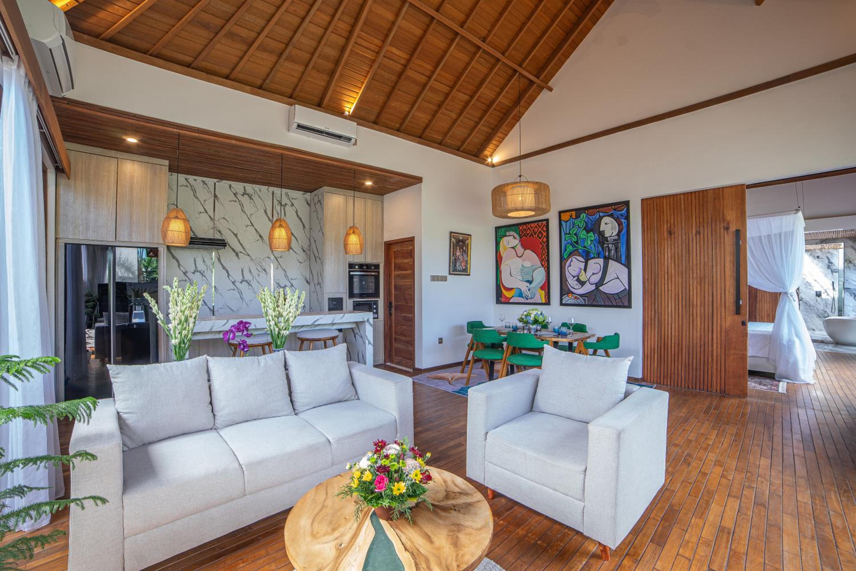 Villa with Private Pool - Photo 24