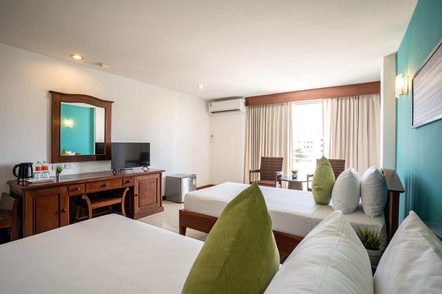 Twin Room with Pool View - Photo 1