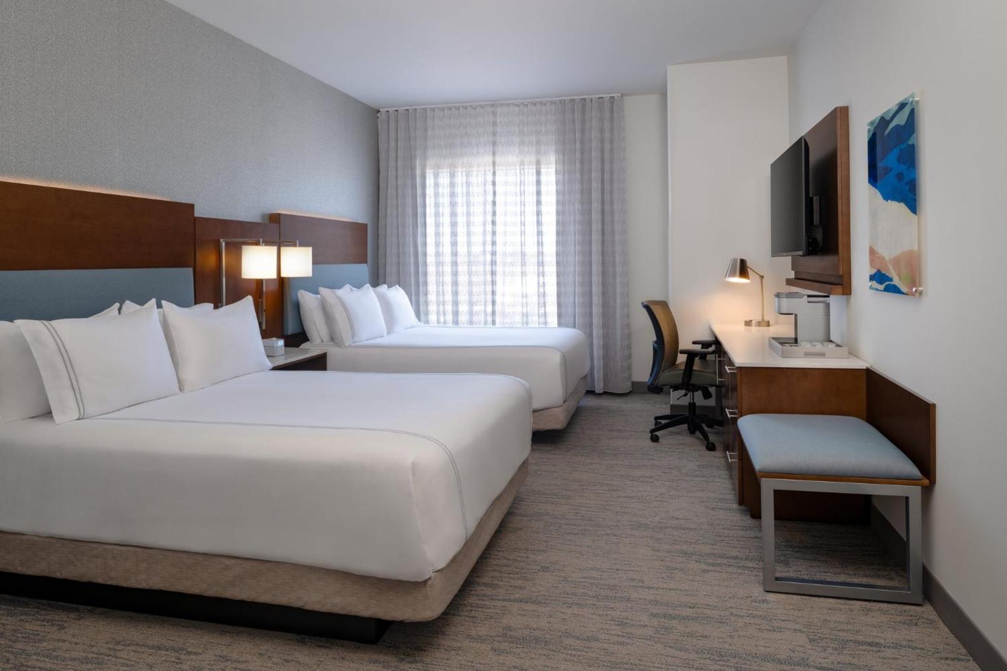 Standard Queen Room with Two Queen Beds and Mobility Accessible Tub