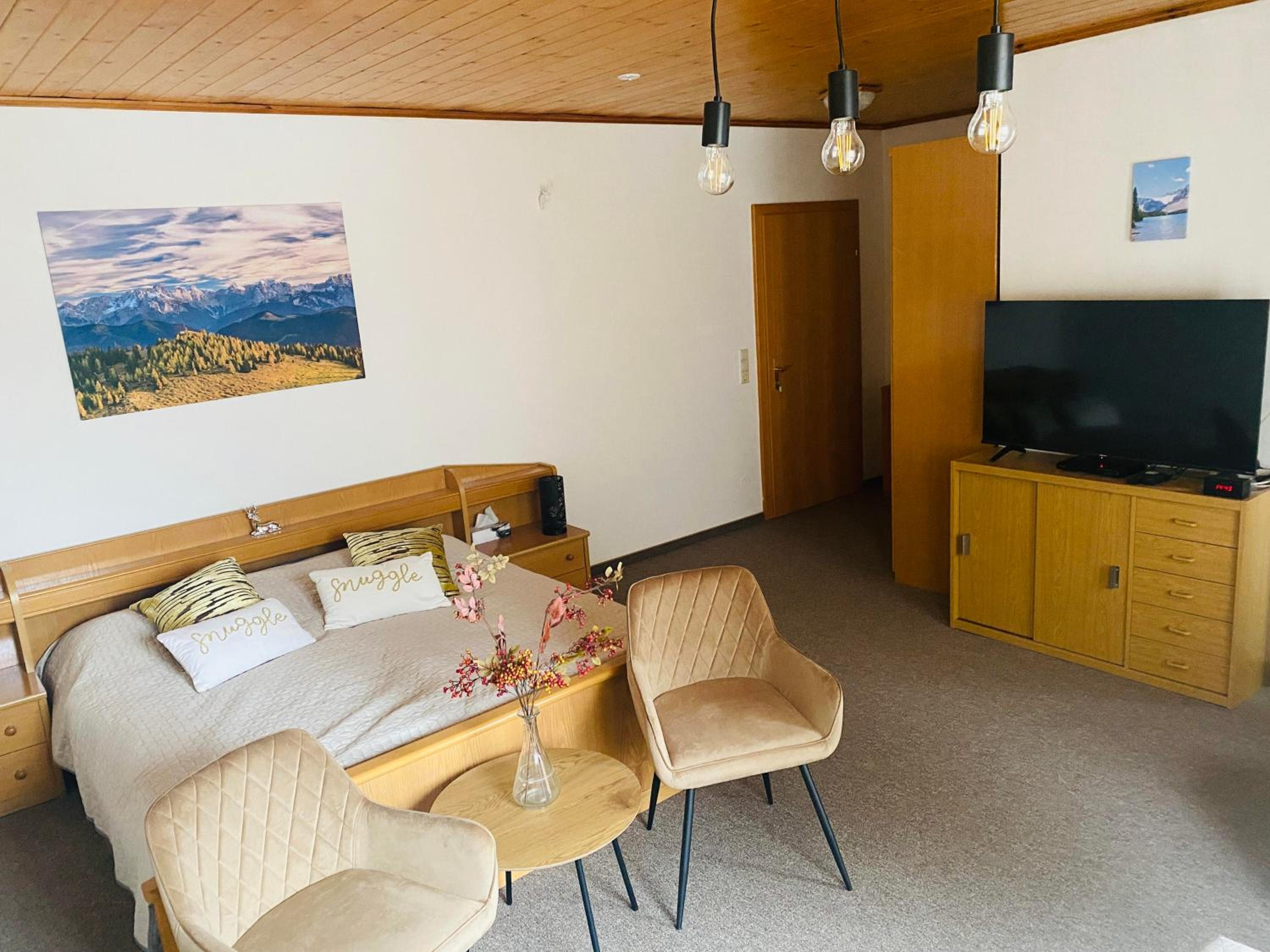 Double Room with Private Bathroom photo 2