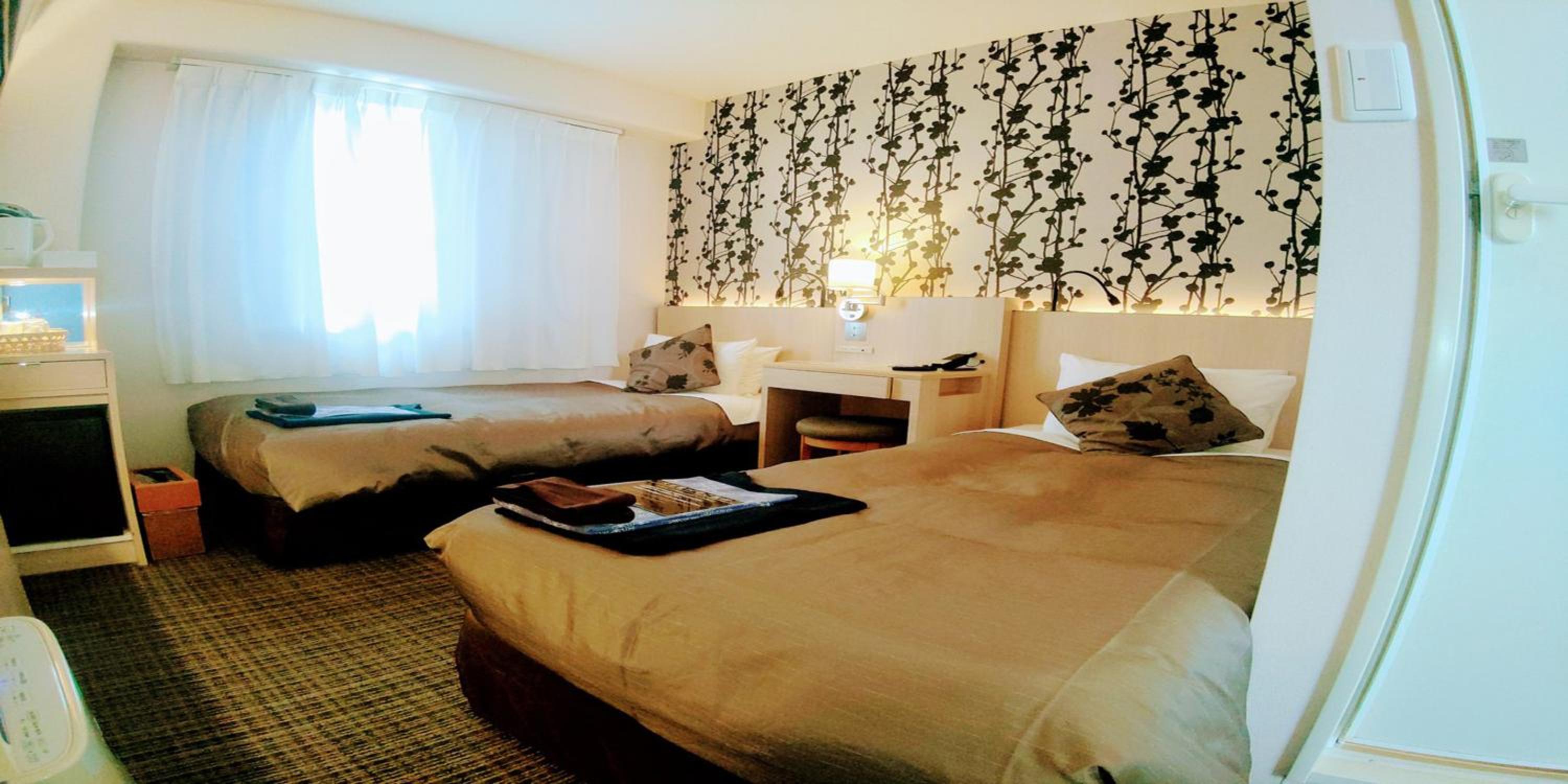 Economy Twin Room - Smoking - Photo 3