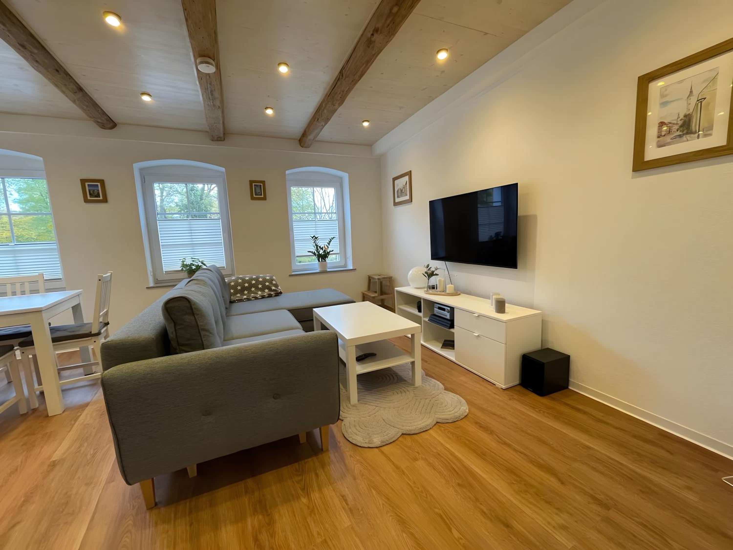 Three-Bedroom House photo 2