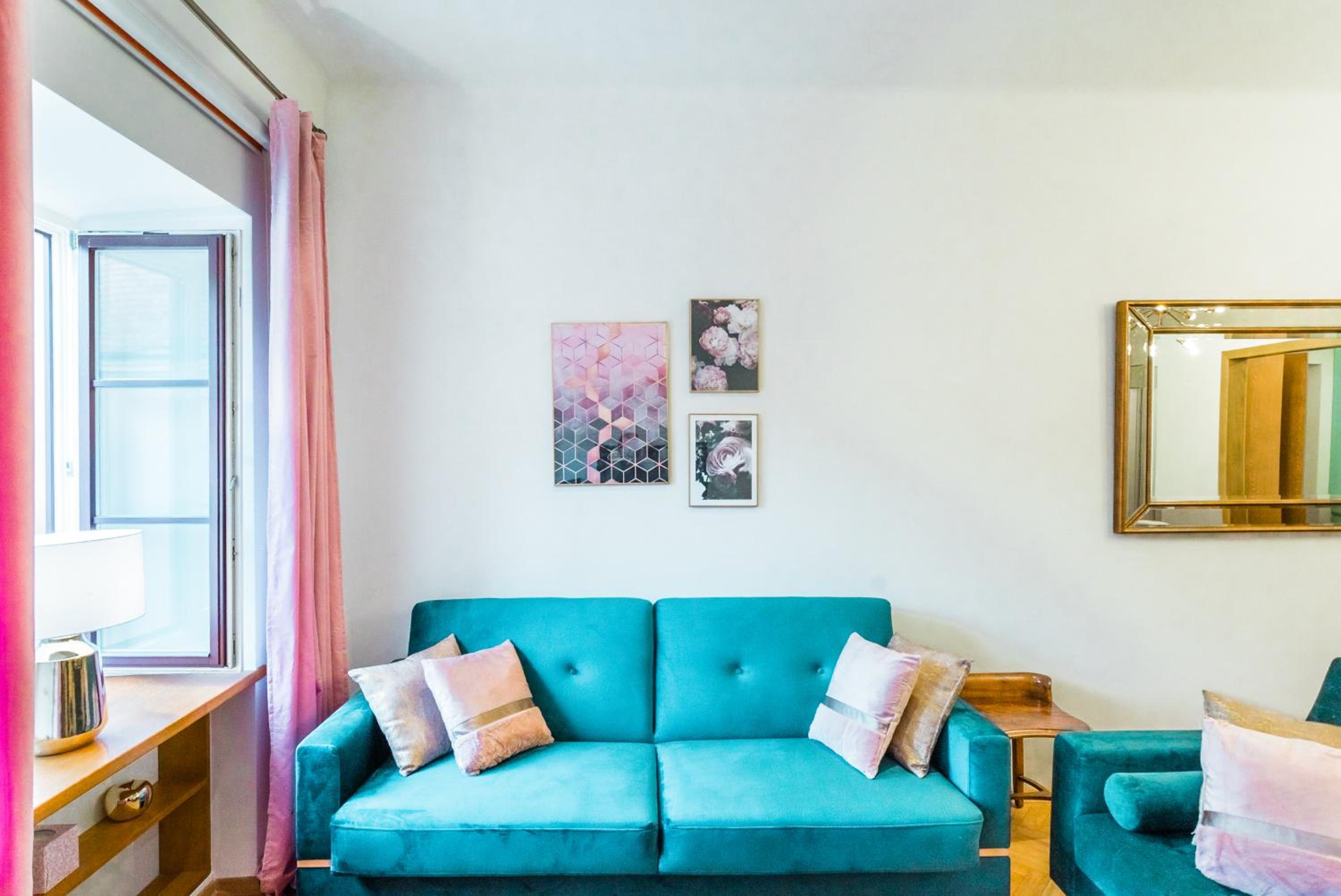 One-Bedroom Premium Apartment photo 2