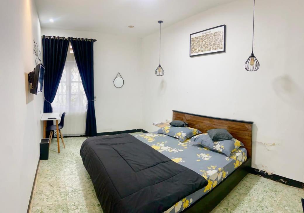 Double Room With Private Bathroom photo 1