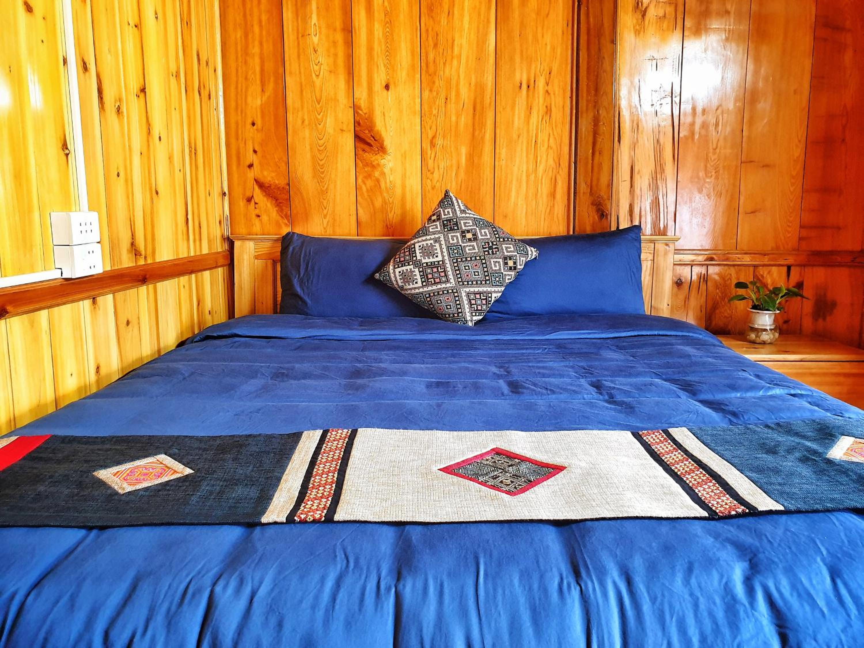 Standard Double Room with Shared Bathroom