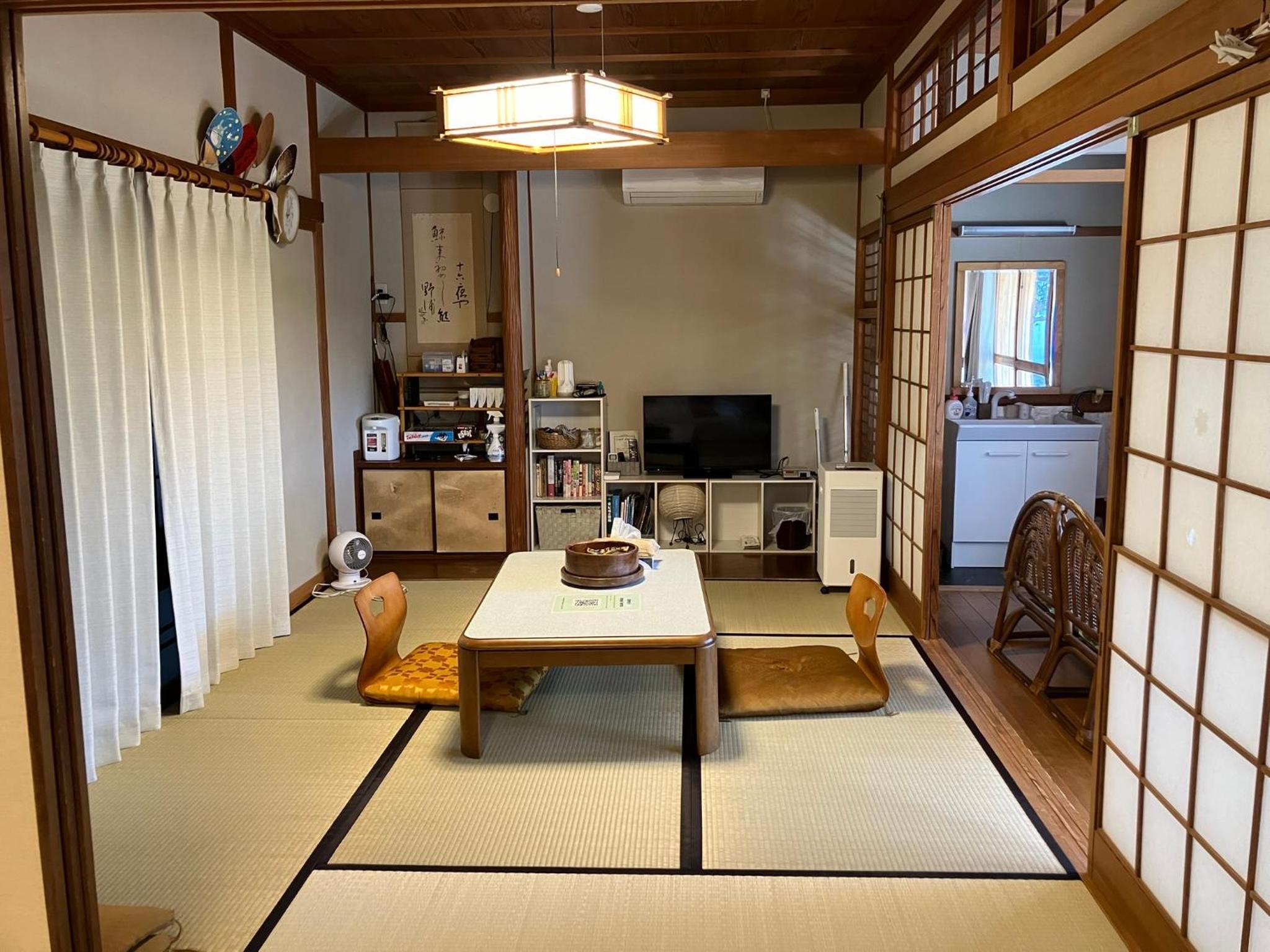 Family Room - Photo 5