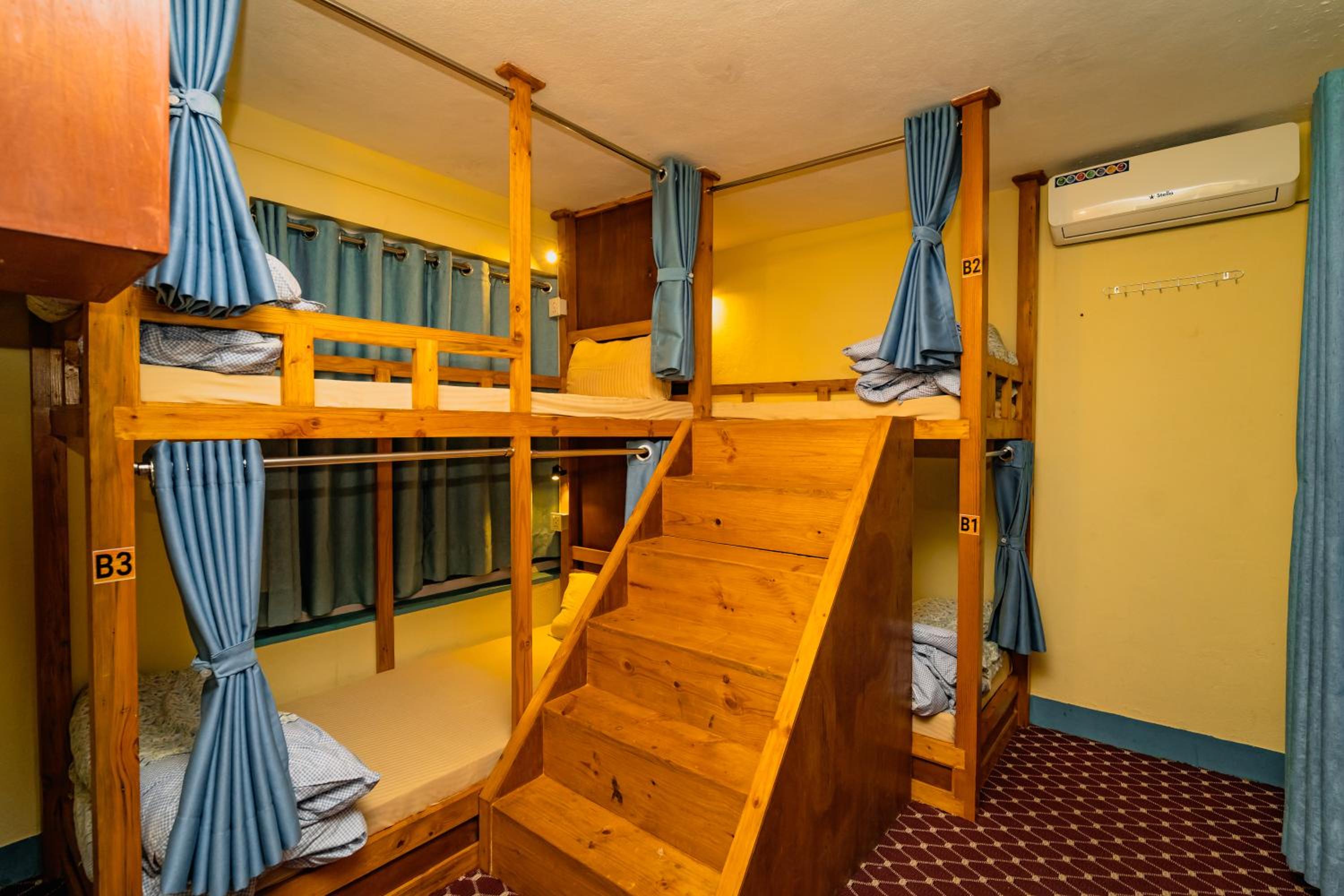 Bed in 4-Bed Mixed Dormitory Room photo 3