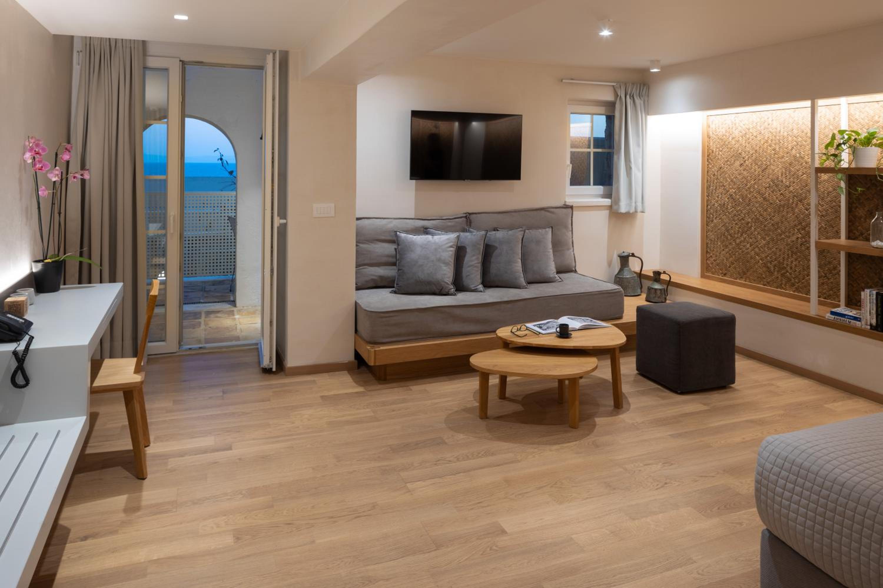 Economy Junior Suite
