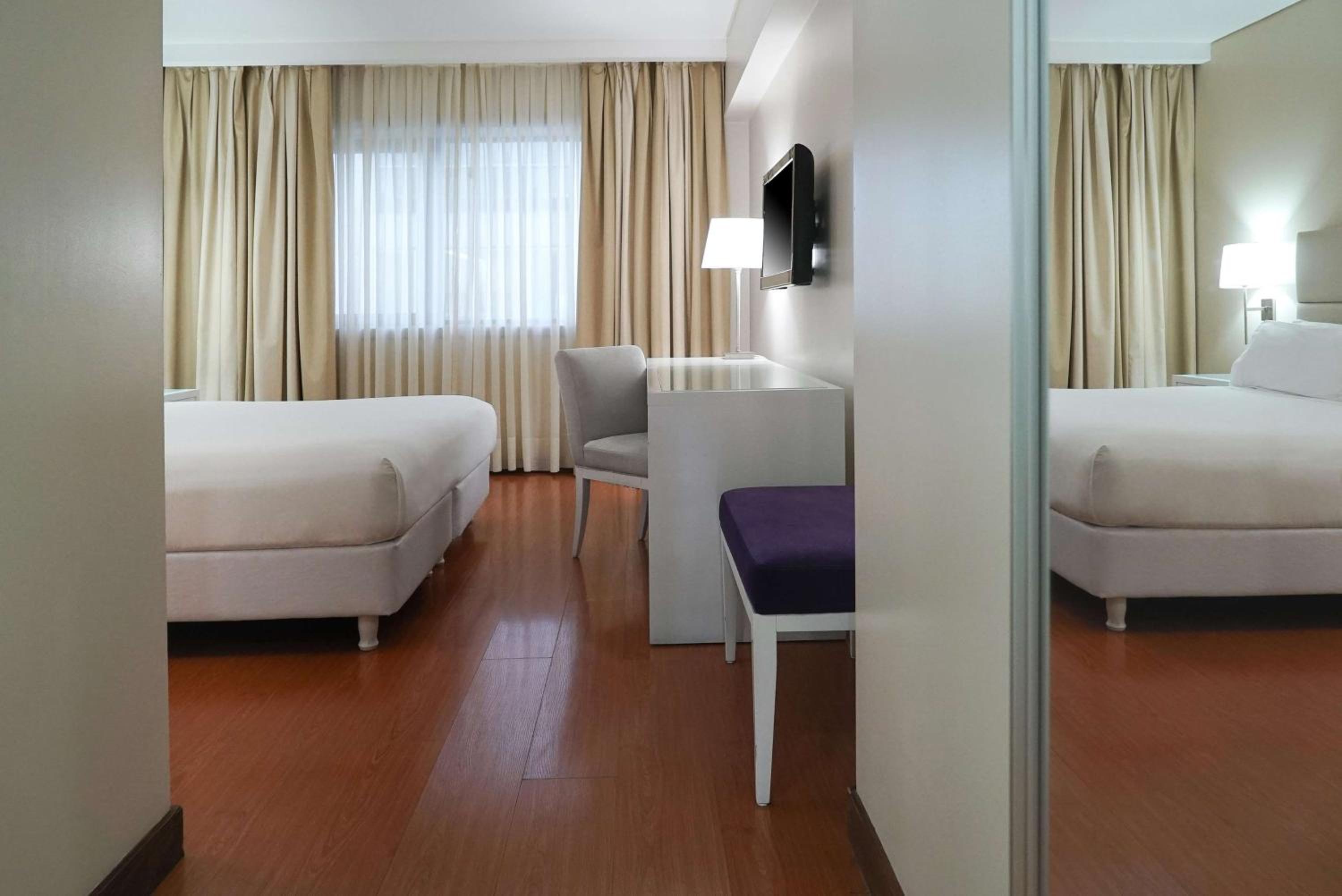 Standard Double Or Twin Room Free Parking Promo