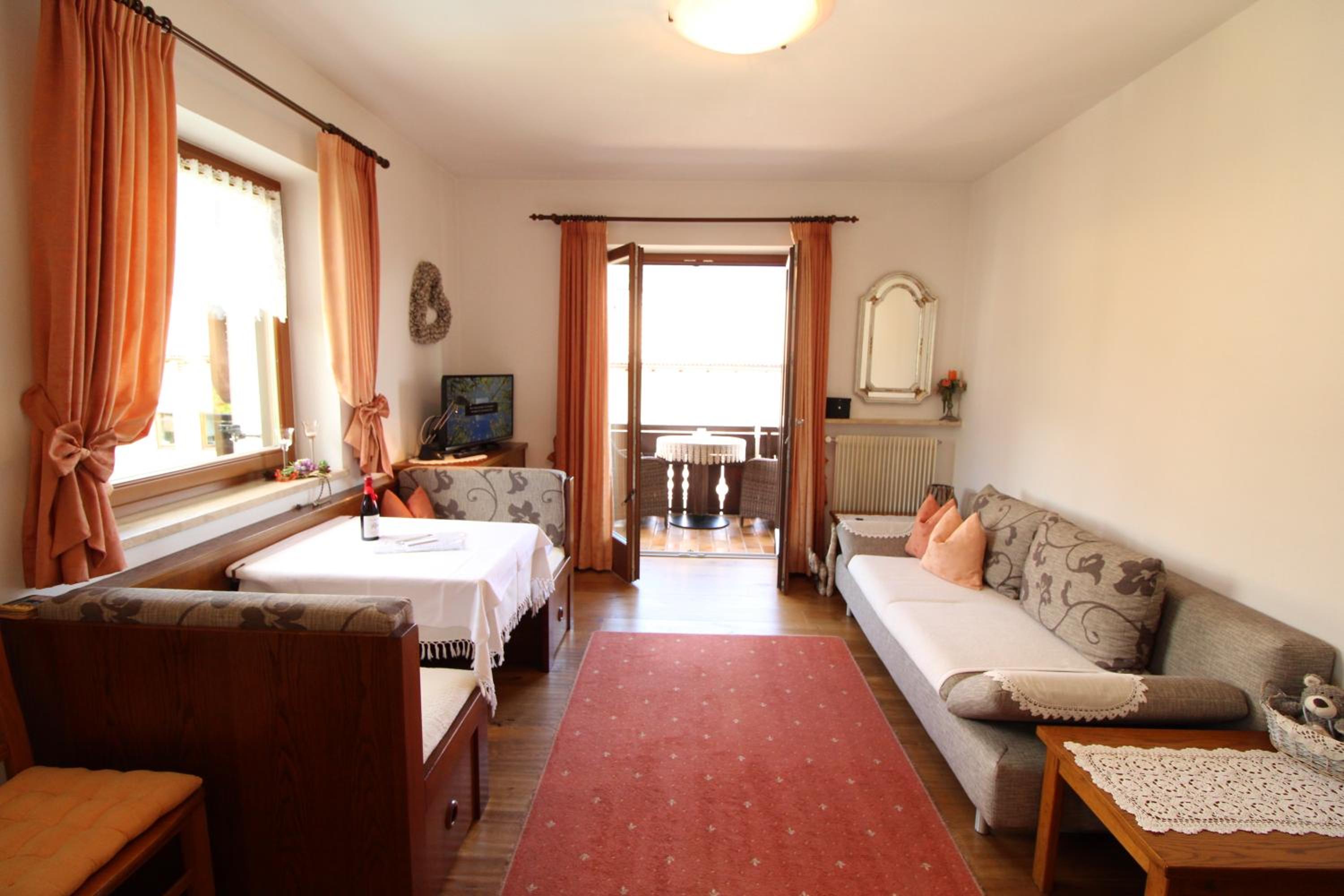 Superior One-Bedroom Apartment With Balcony photo 3