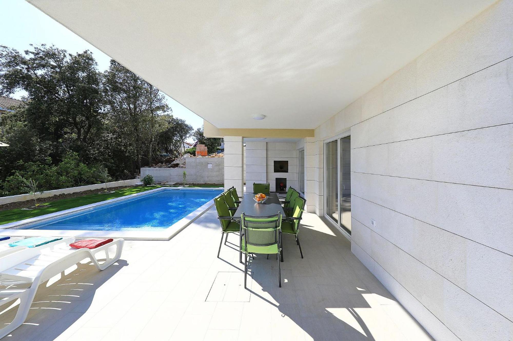 Apartment with Terrace photo 3