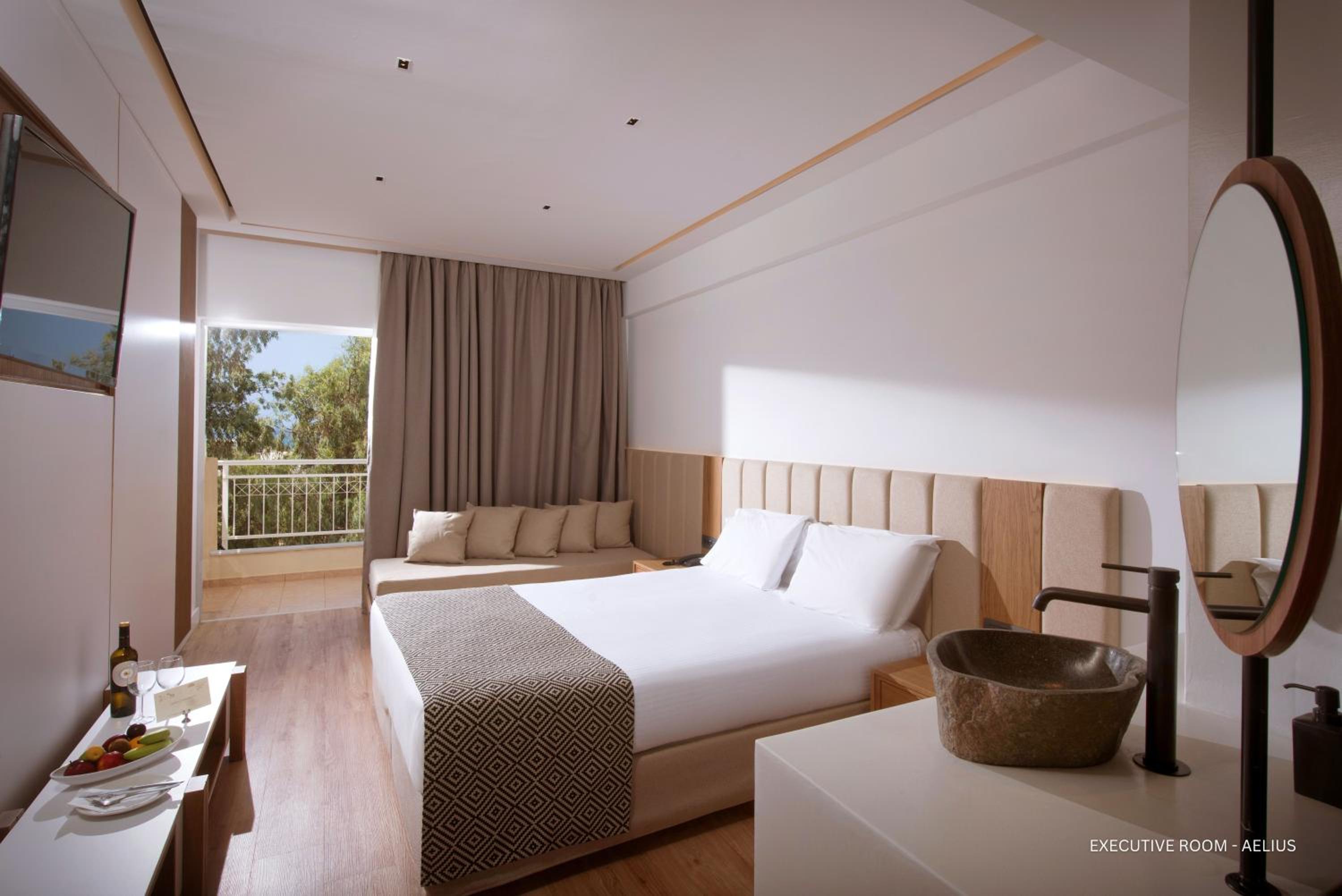 Executive Double Room - Photo 1