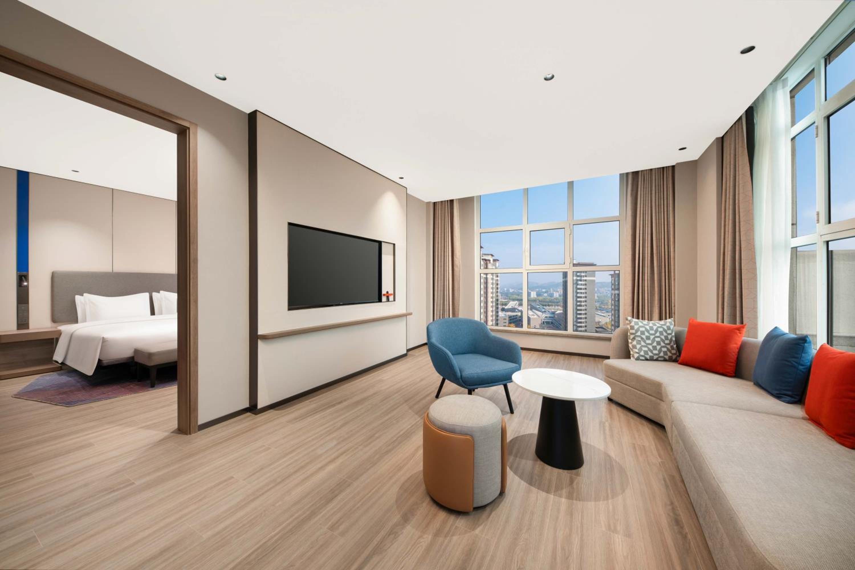 One-Bedroom Suite with Balcony