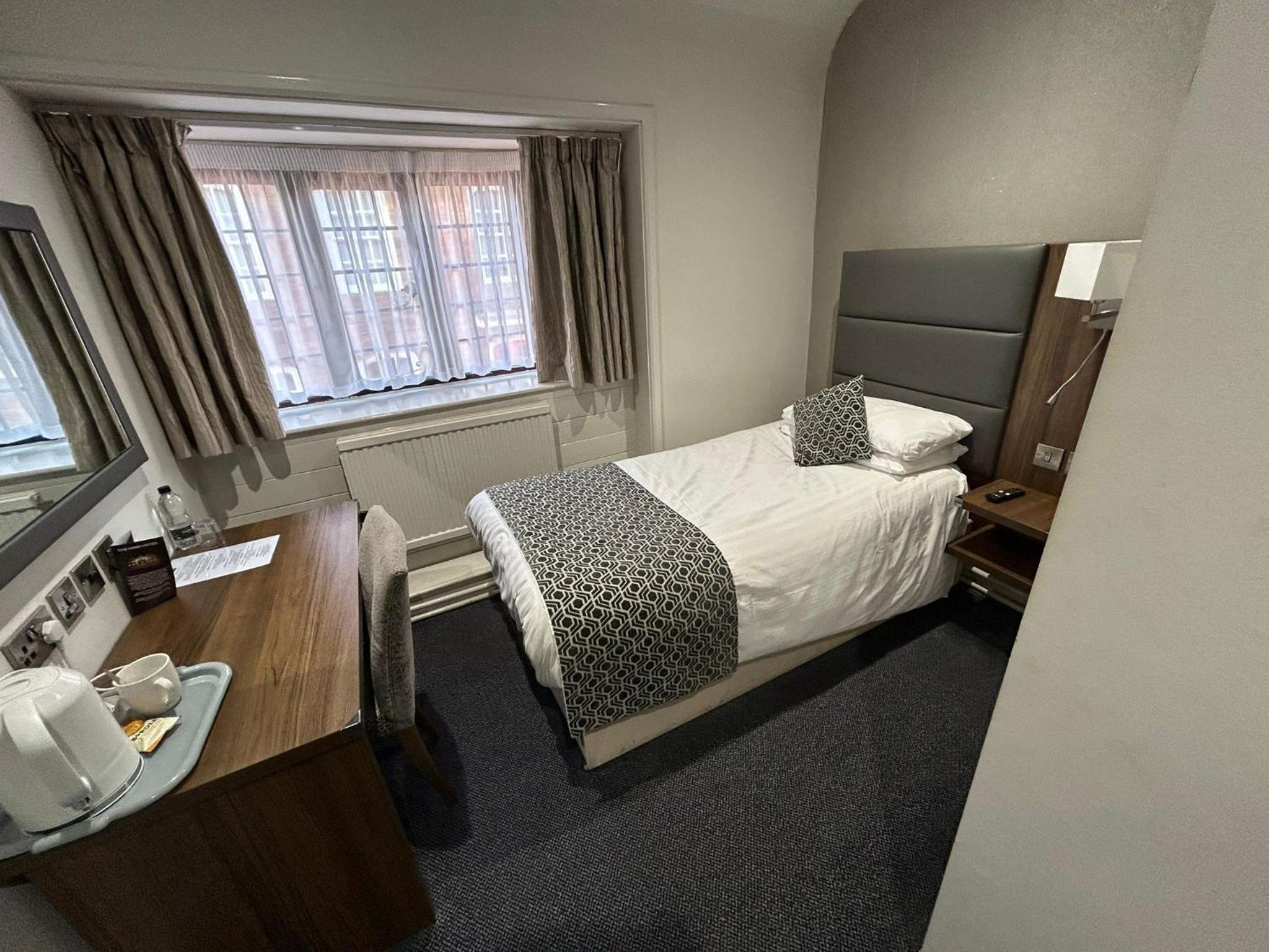 Single Room photo 1