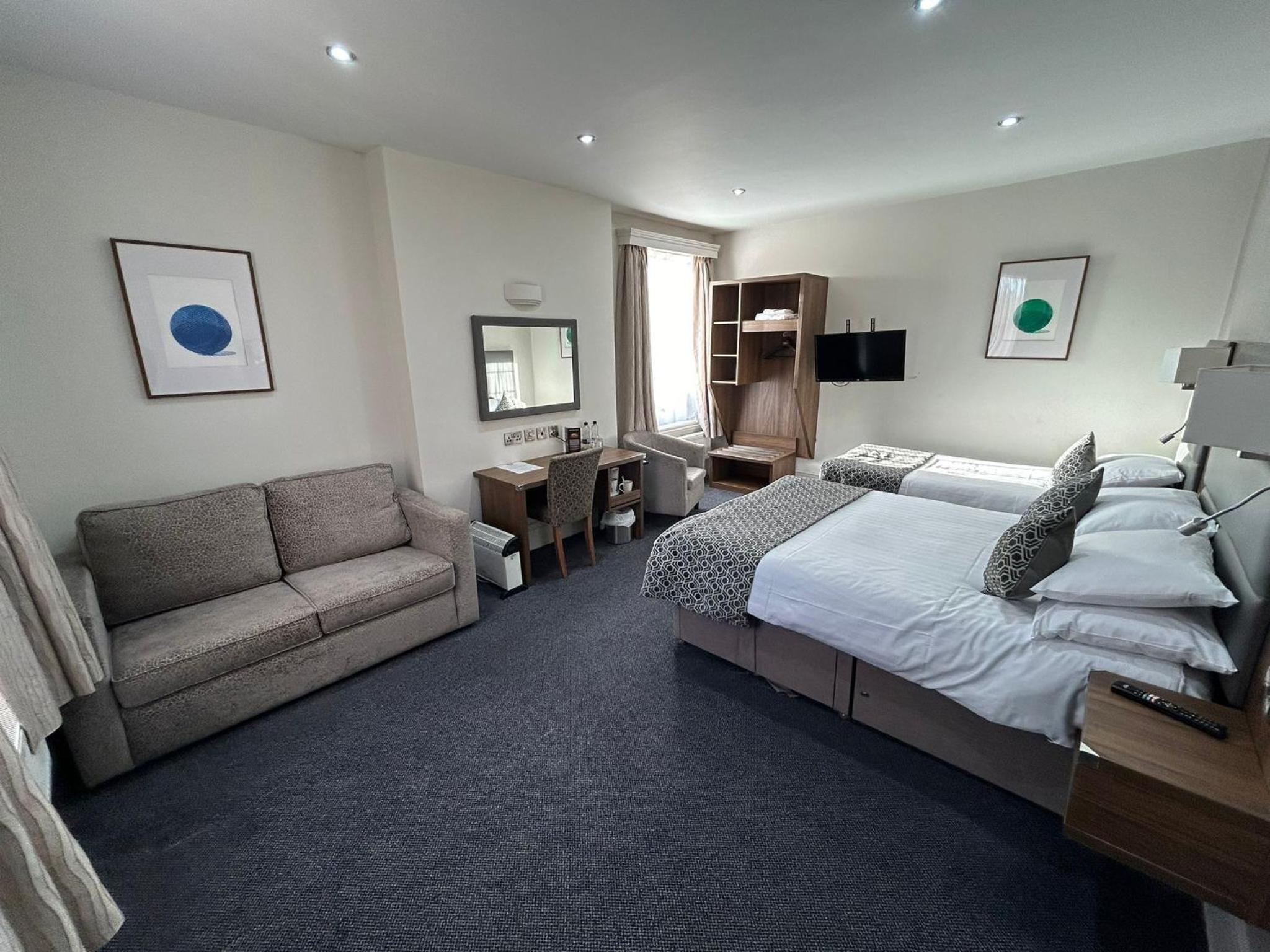Superior Quadruple Room photo 1