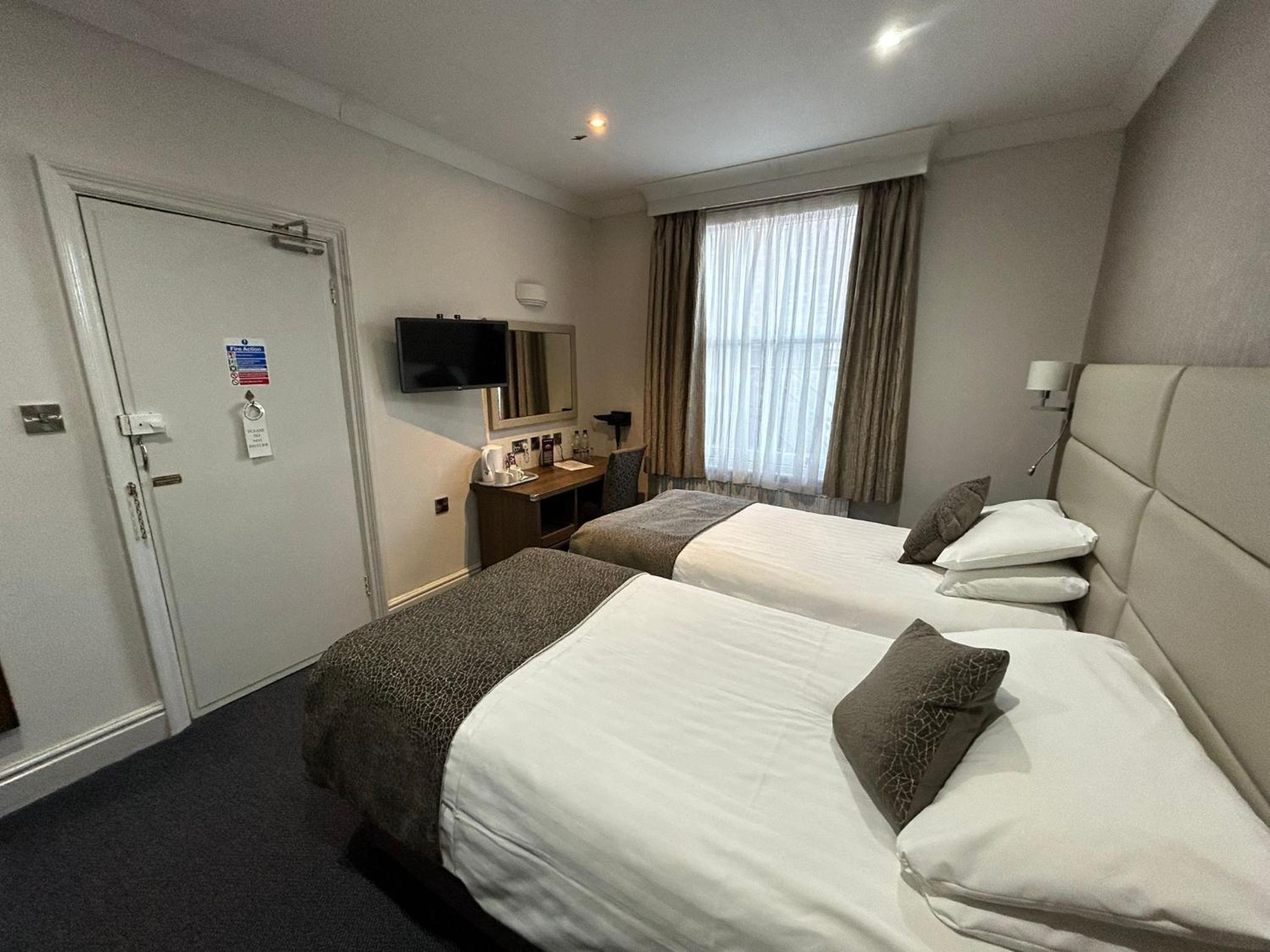 Twin Room photo 3