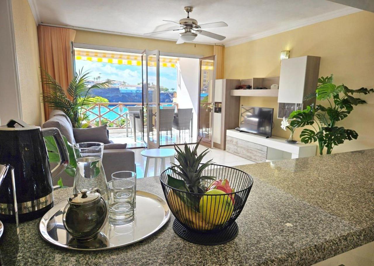Apartamento de lujo de dos habitaciones con balcón