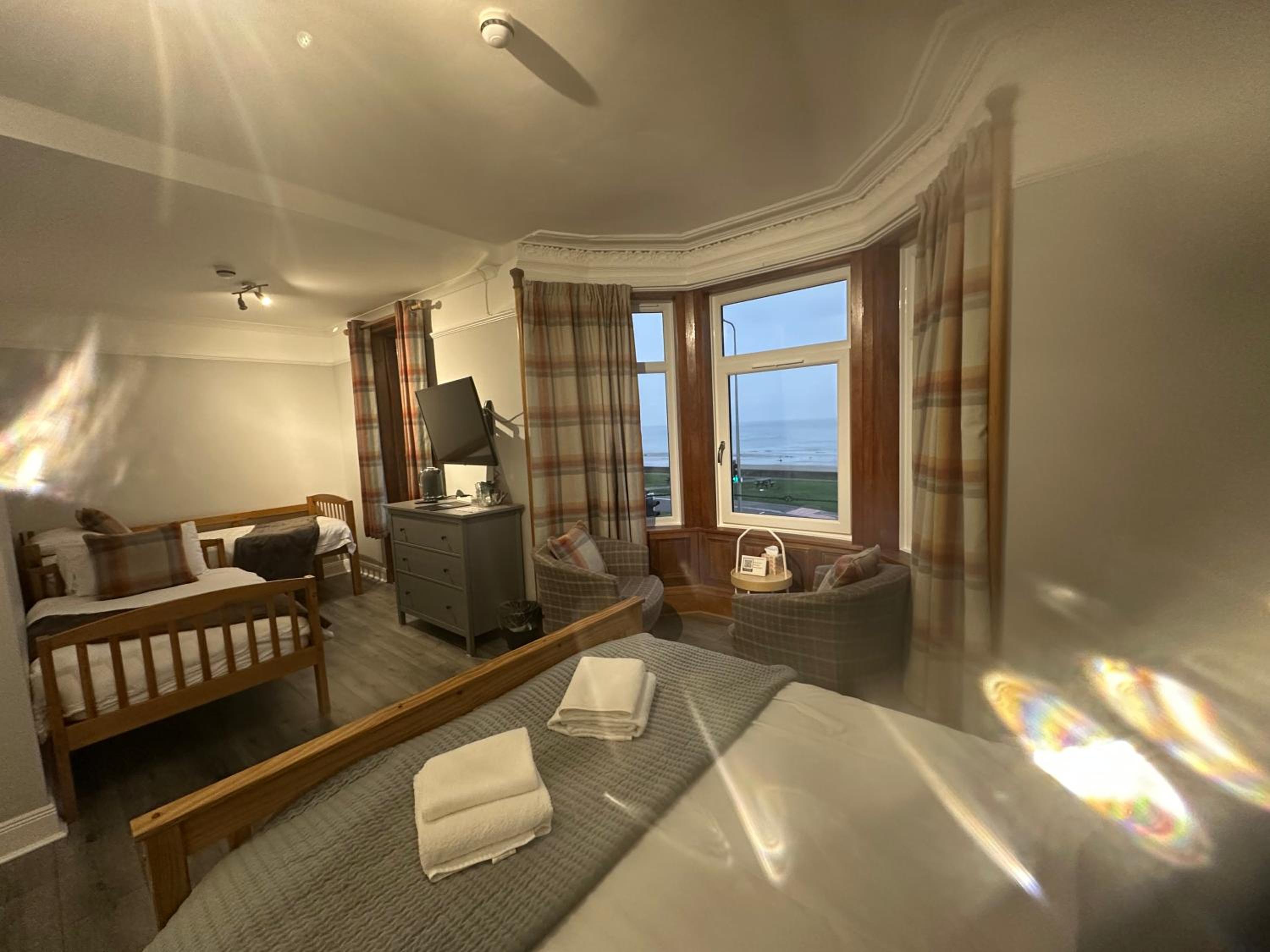 Family Room with Sea View photo 3