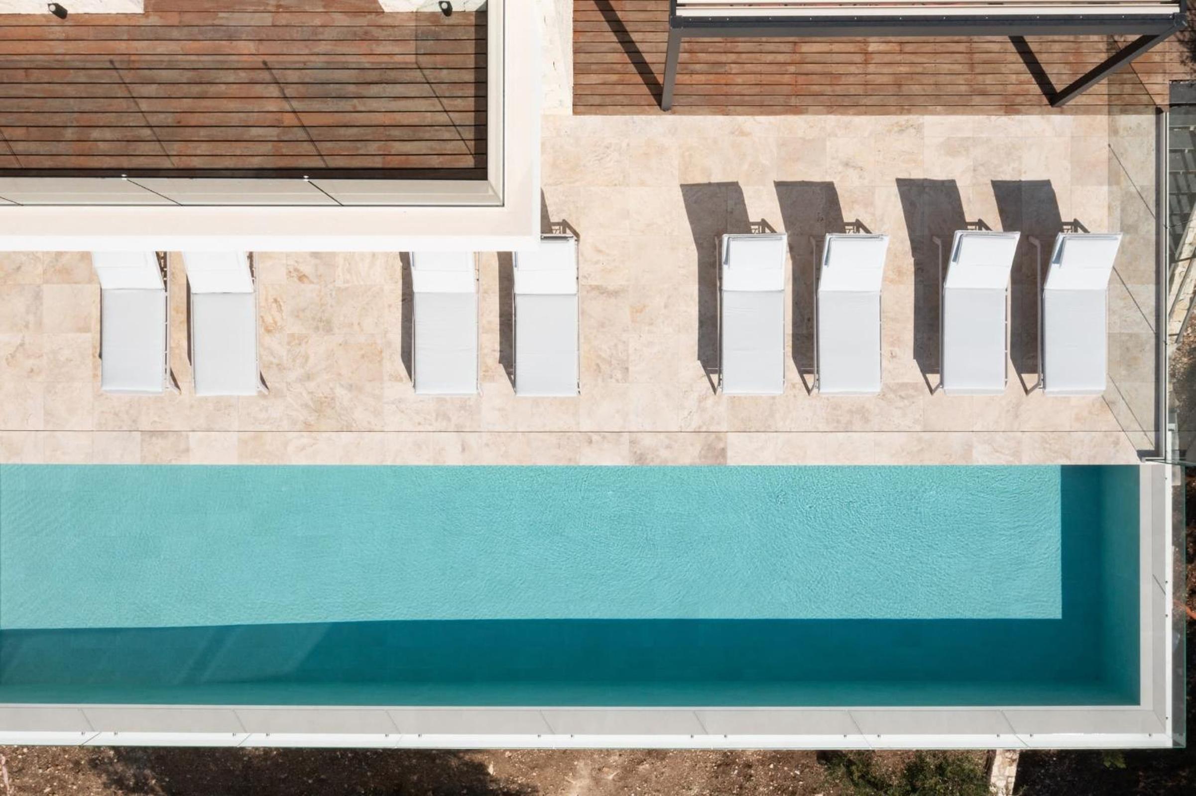 Villa photo 3