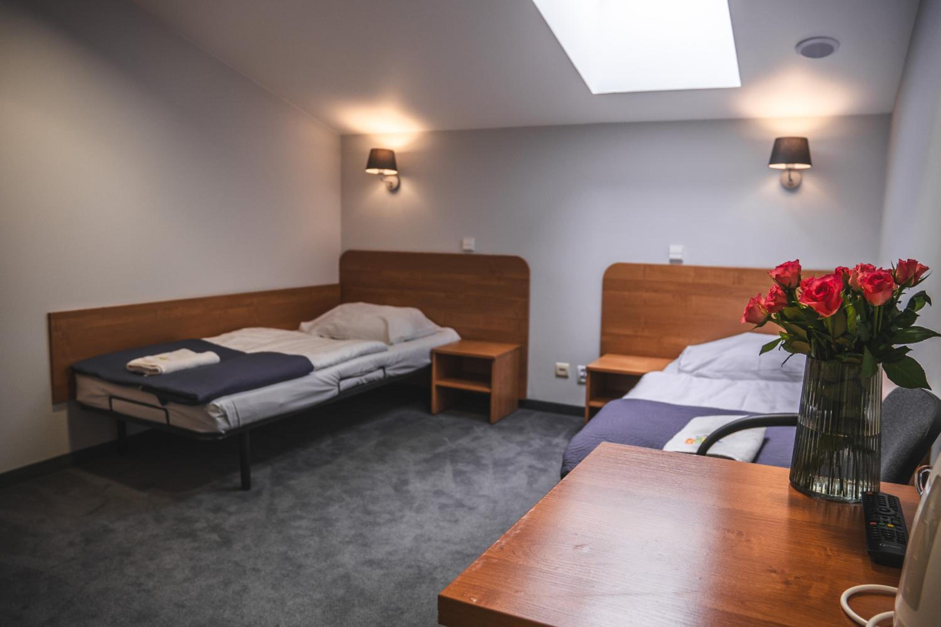 Twin Room - Photo 13