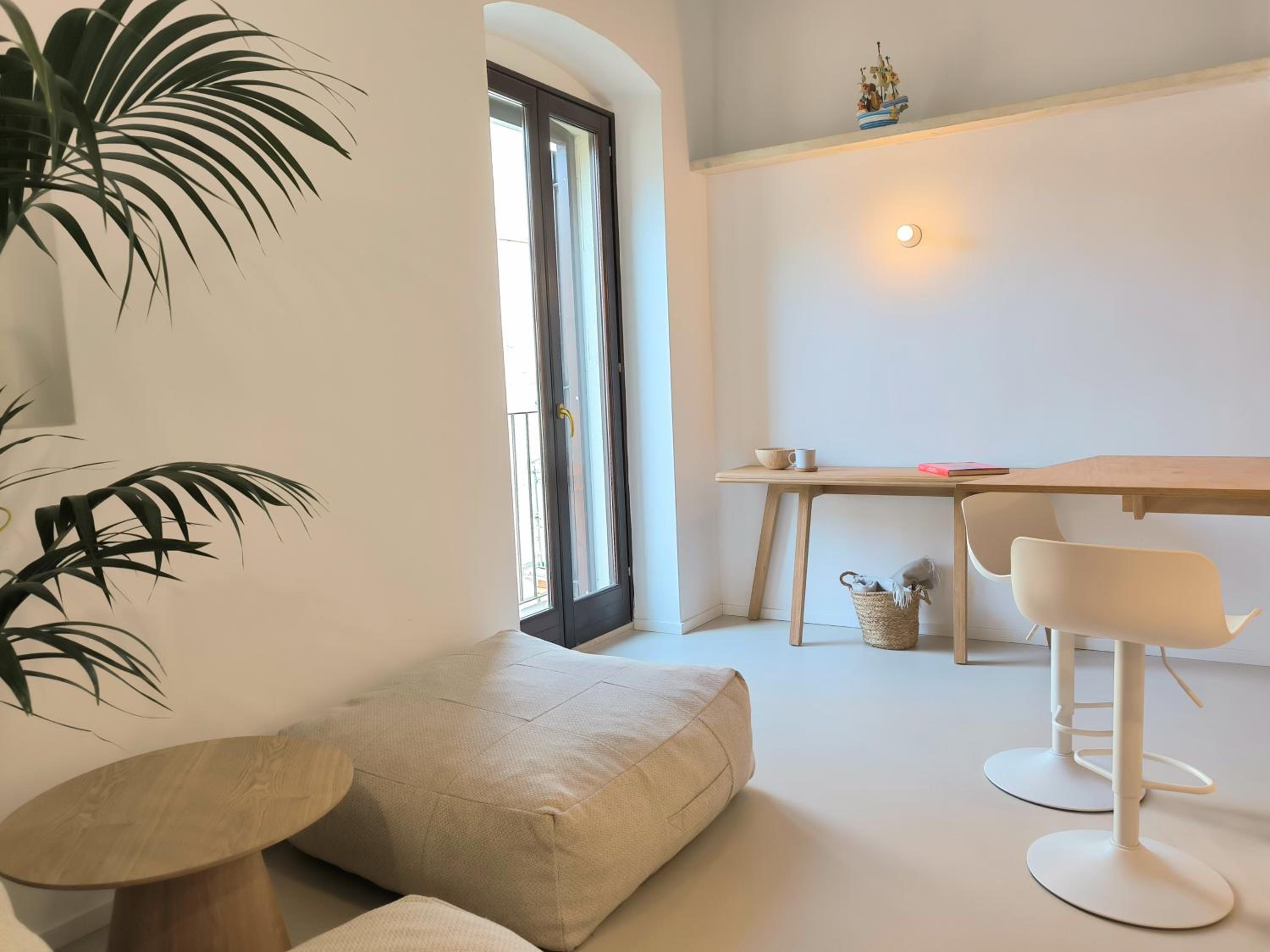 Three-Bedroom Apartment with Ocean View