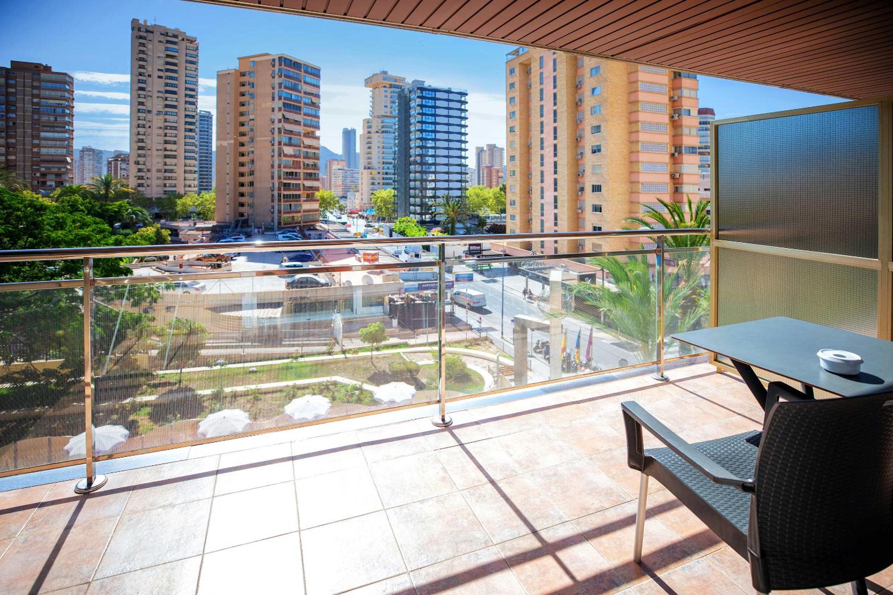 Double or Twin Room with Pool View photo 3