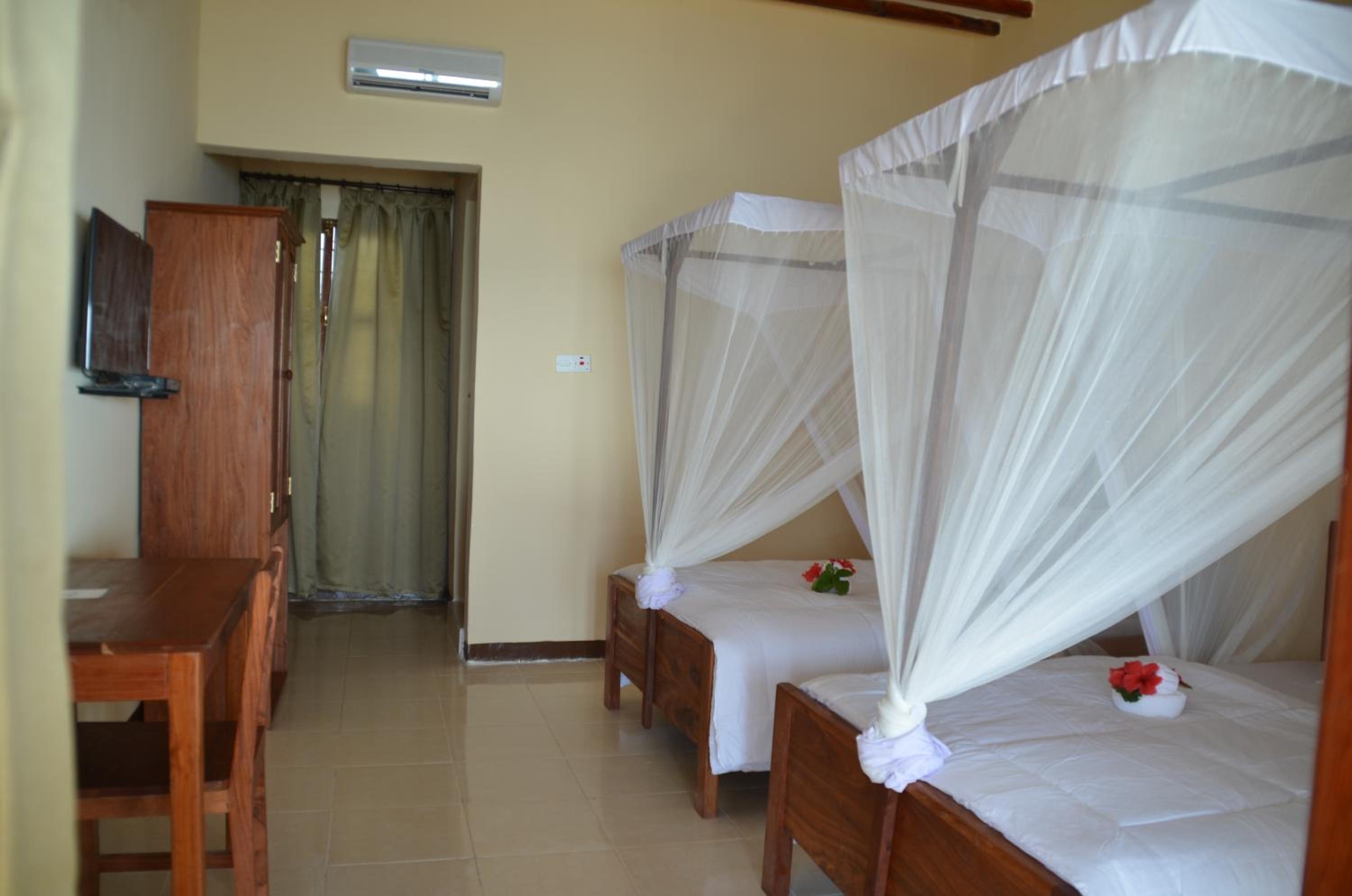 Triple Room with Sea View photo 2