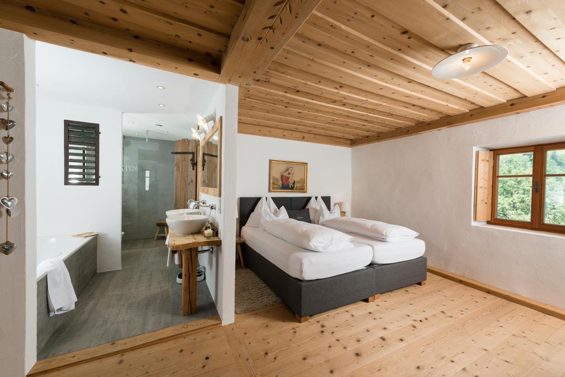 Deluxe Double Room - Photo 3