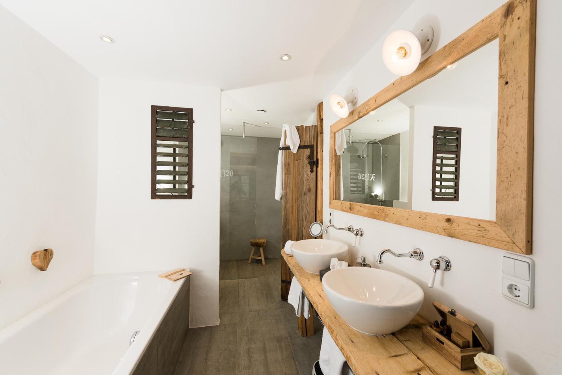 Deluxe Double Room - Photo 4