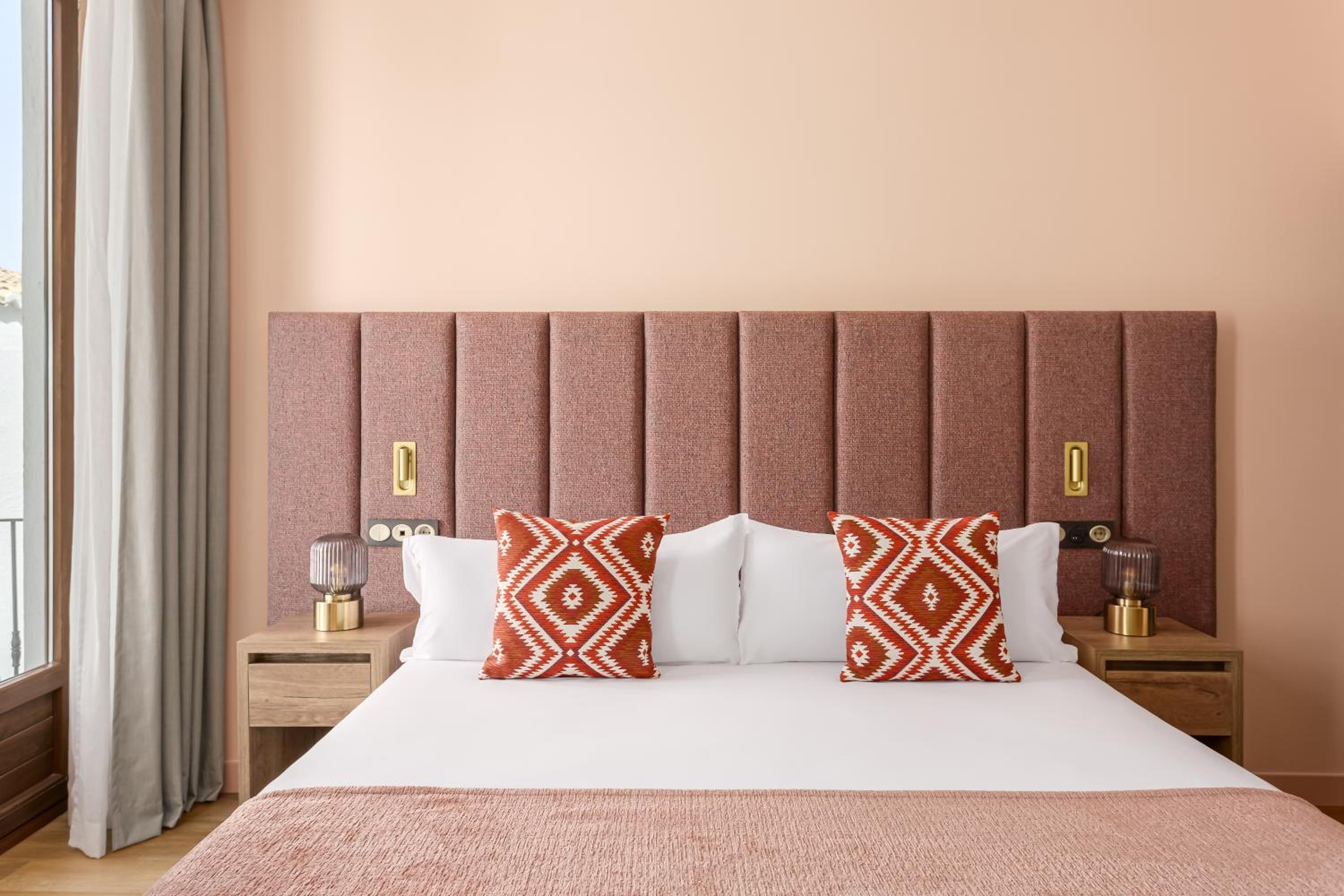 Standard Double Room - Photo 6