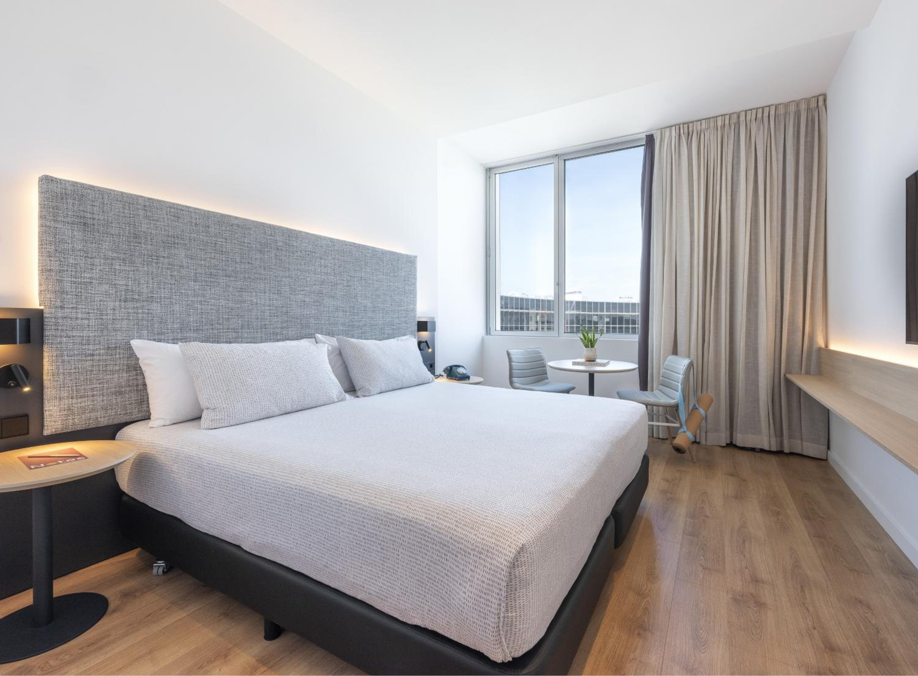 The Studio King Bed