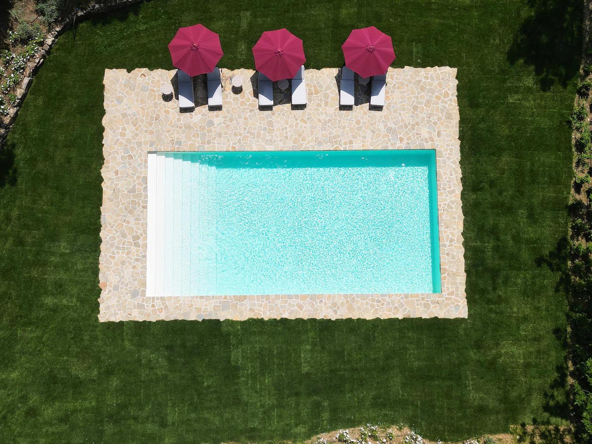 Villa photo 2