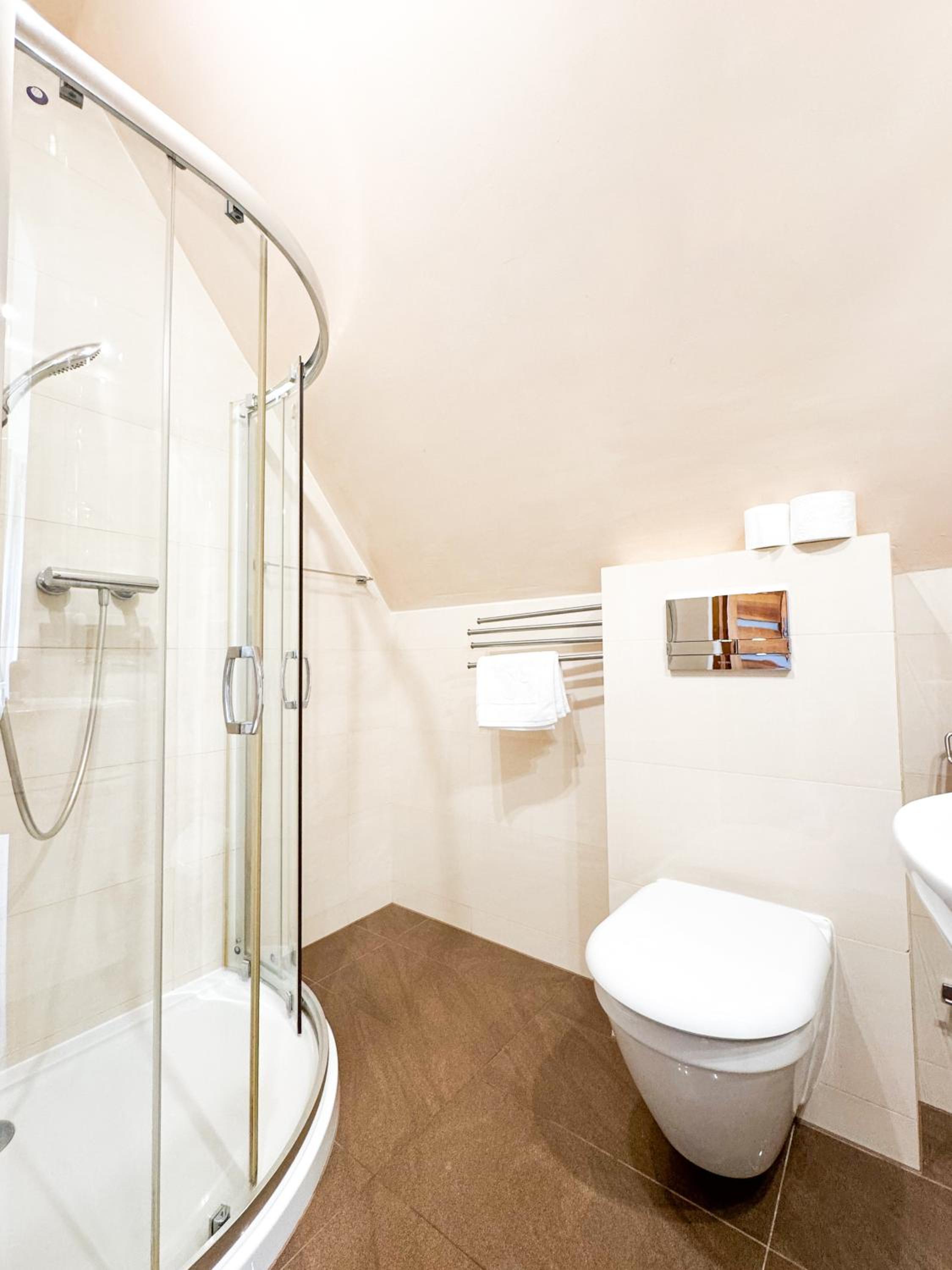 Double Room with Mountain View - Photo 8