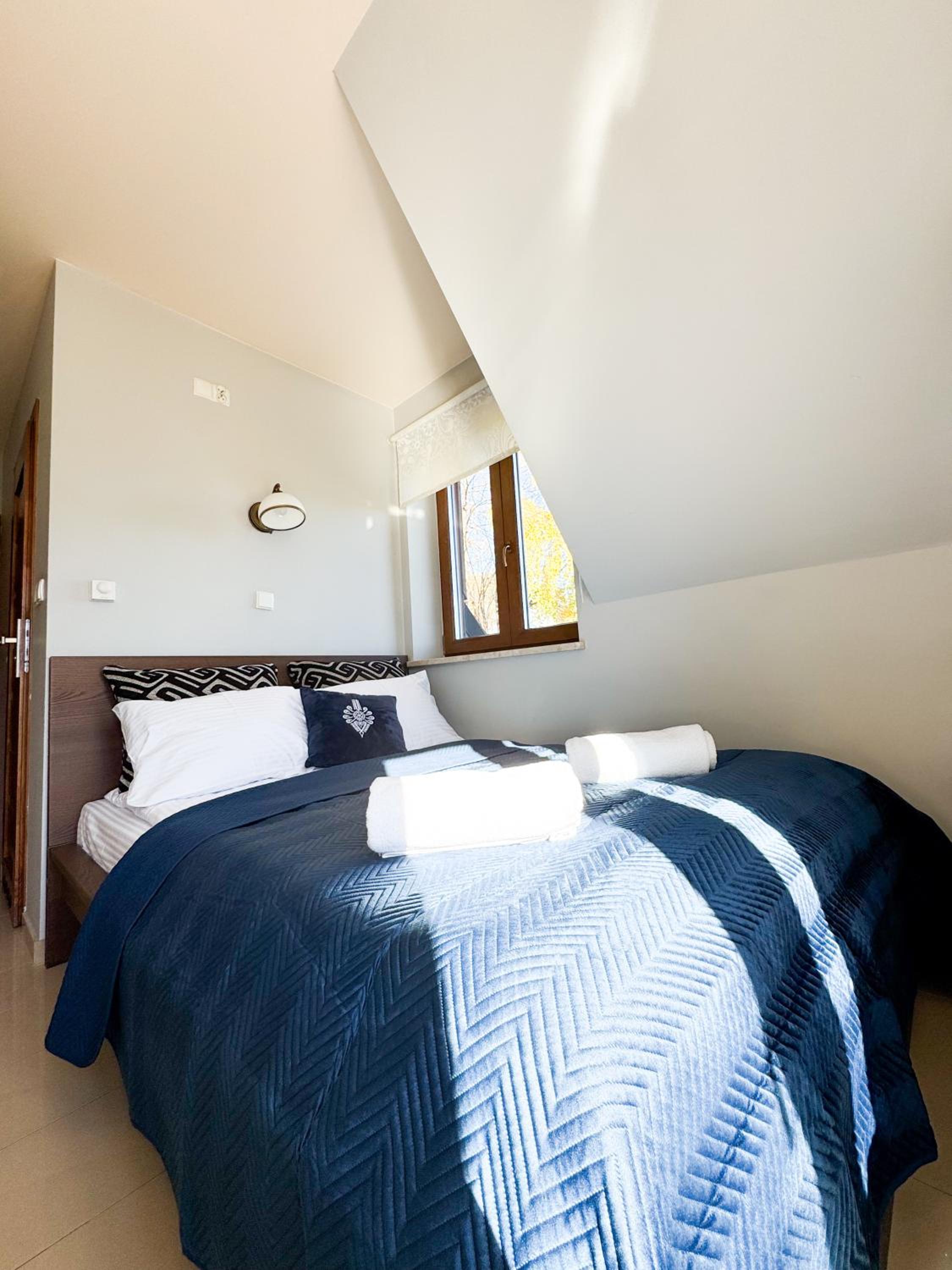 Double Room with Mountain View - Photo 2