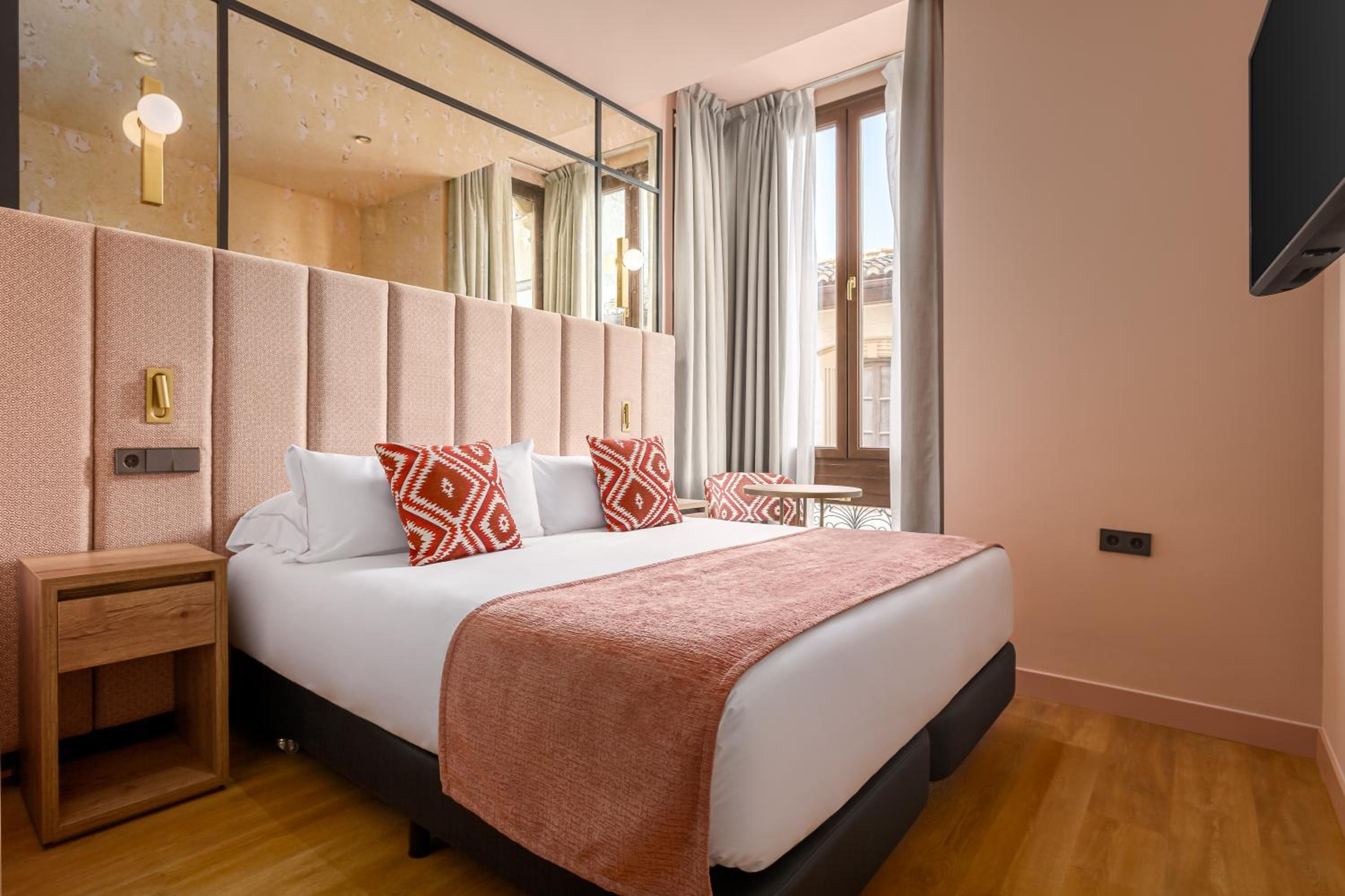 Executive Double Room - Photo 7
