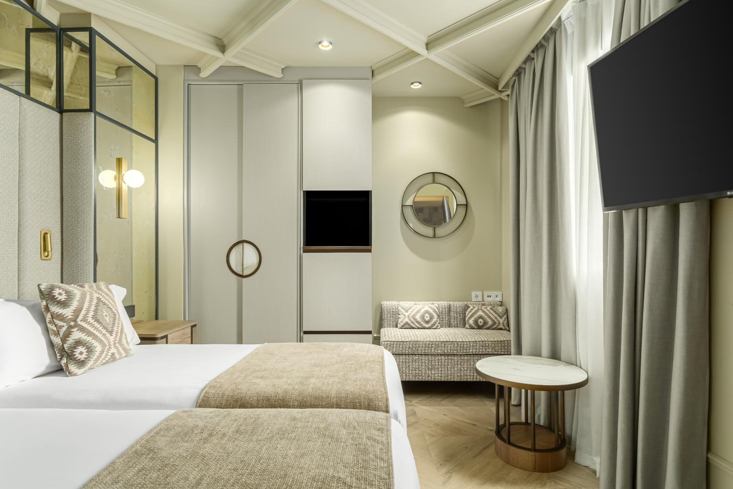 Executive Double Room - Photo 4