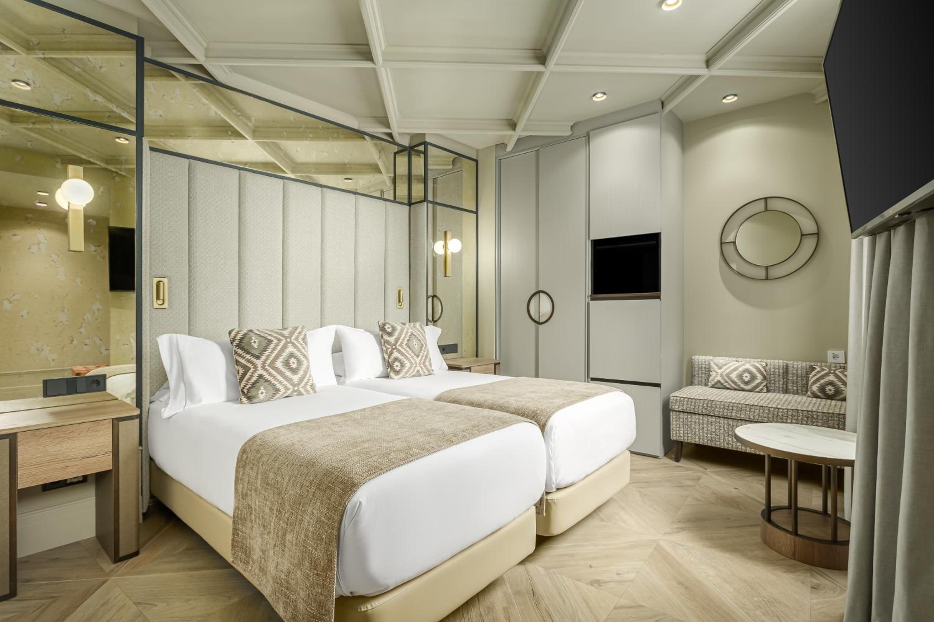 Executive Double Room - Photo 2