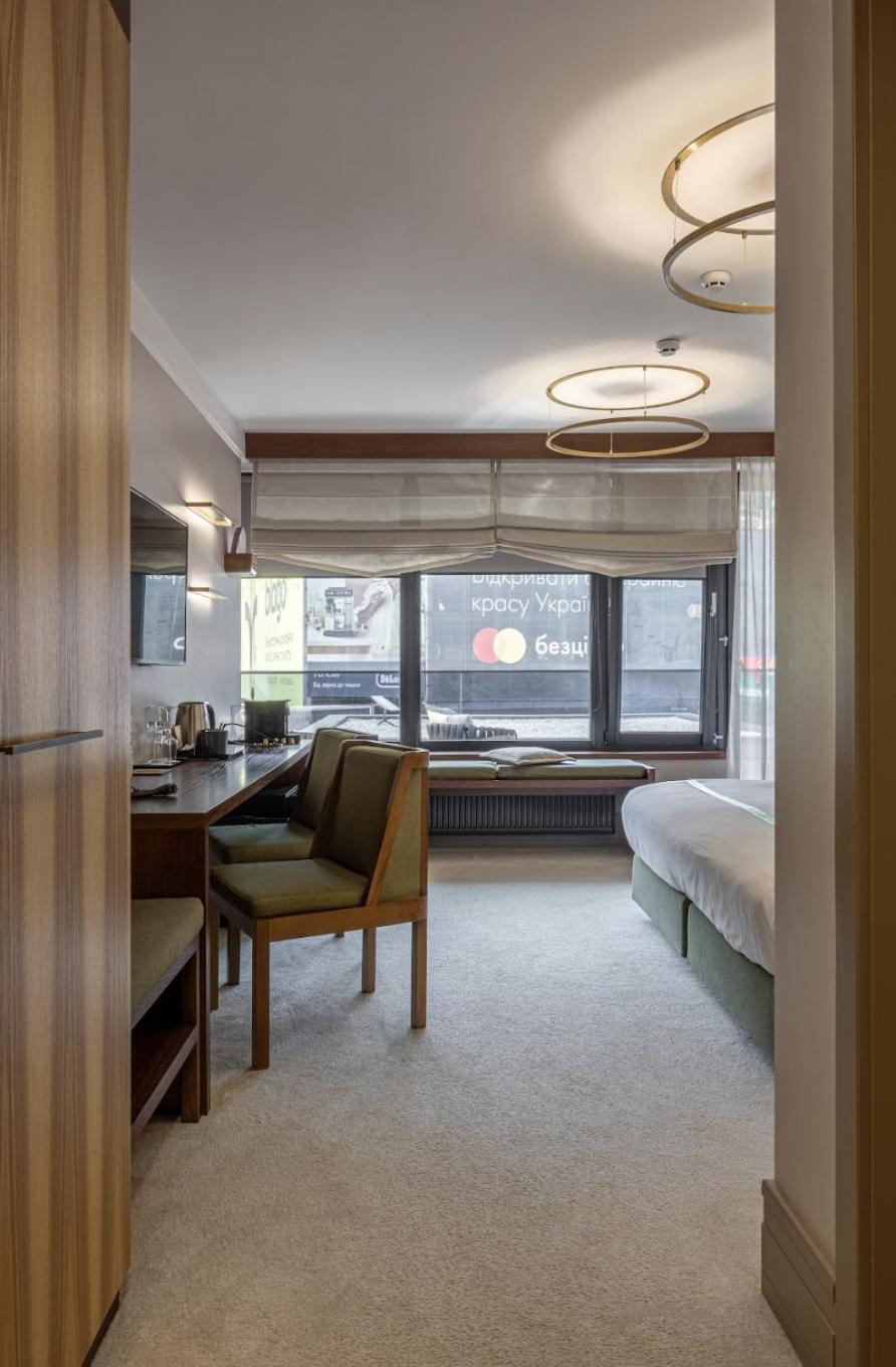 Junior Suite with Balcony photo 2