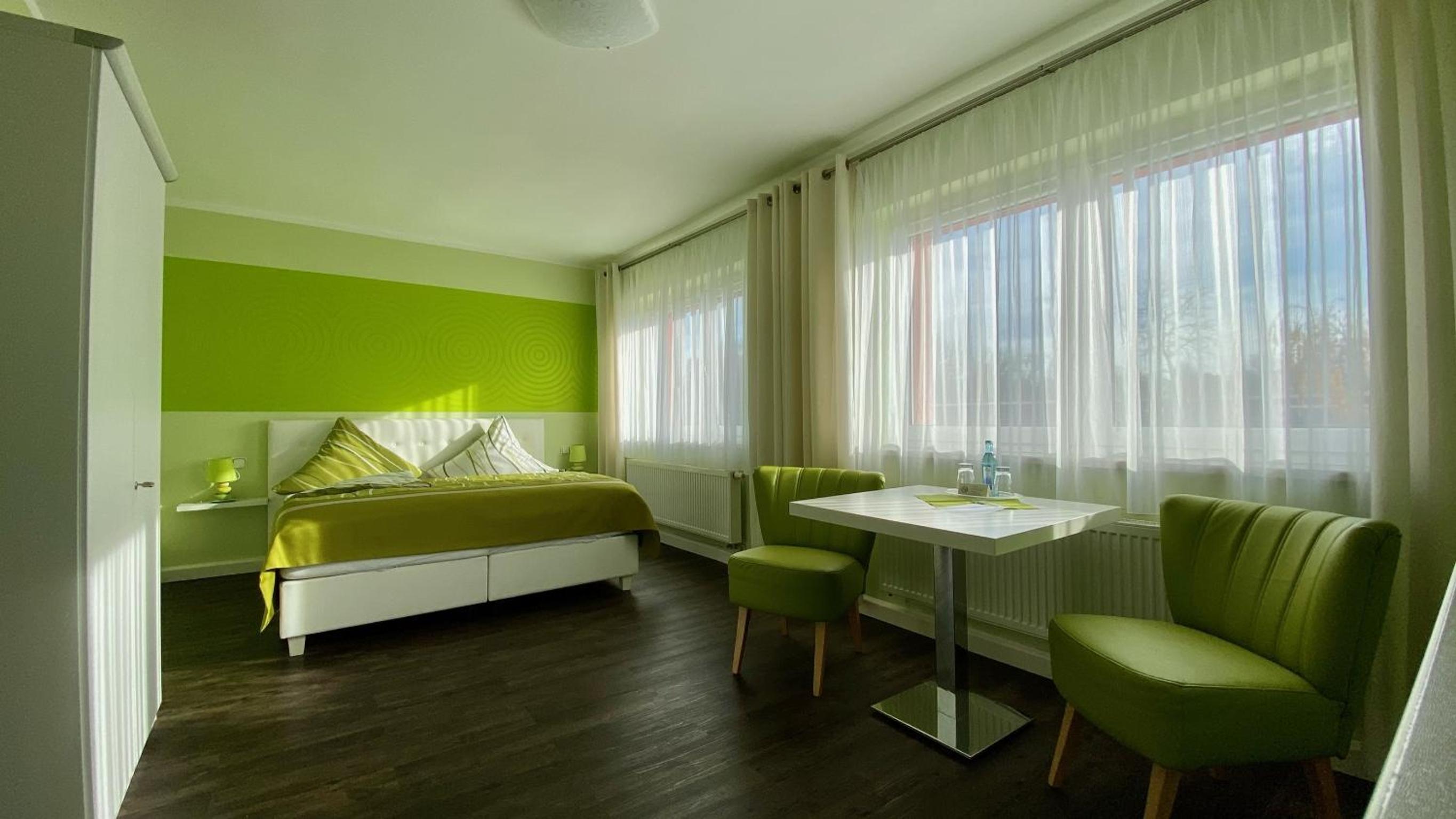 Deluxe Double Room with Shower - Photo 1