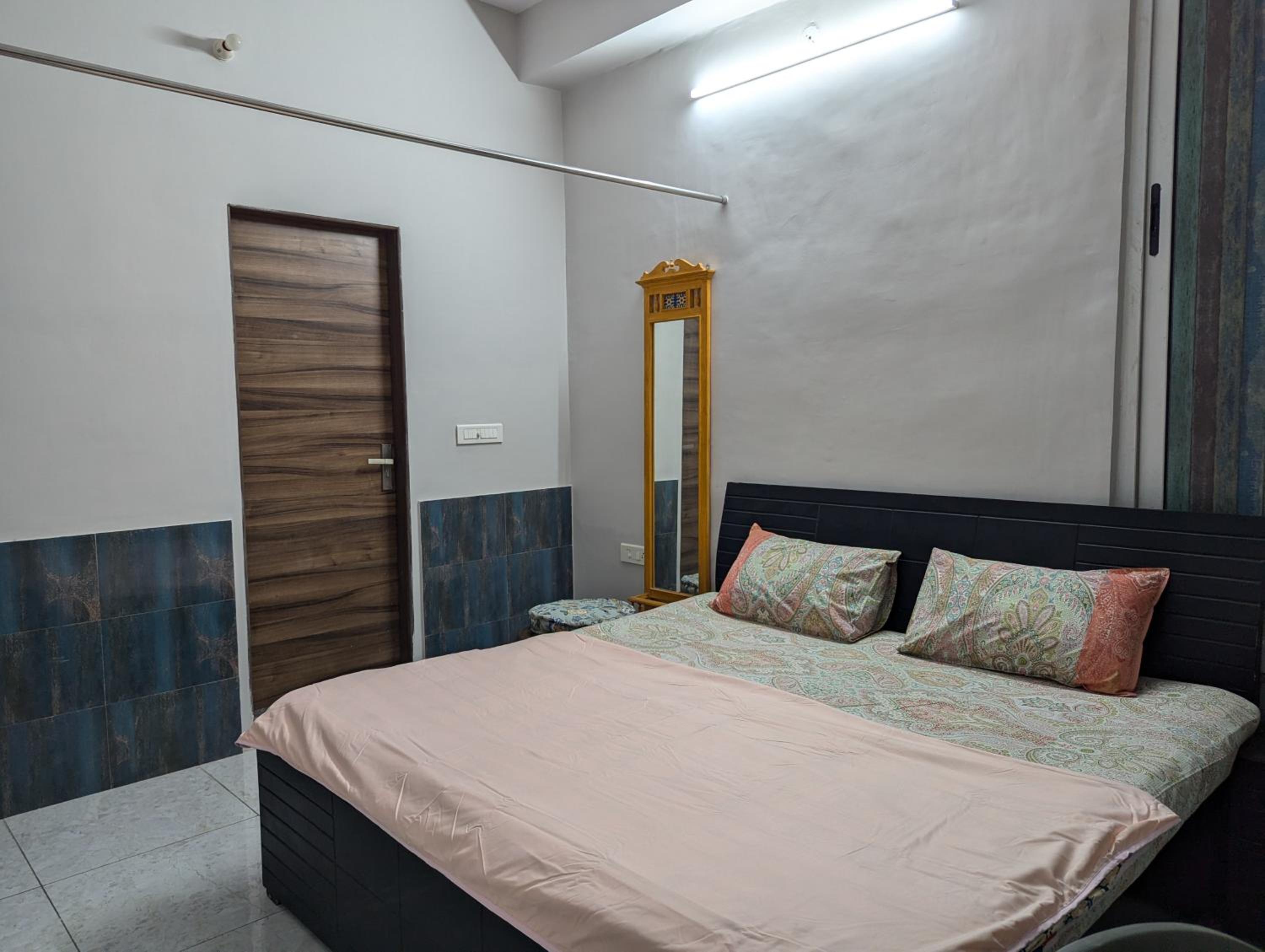 Two-Bedroom Apartment - Photo 14