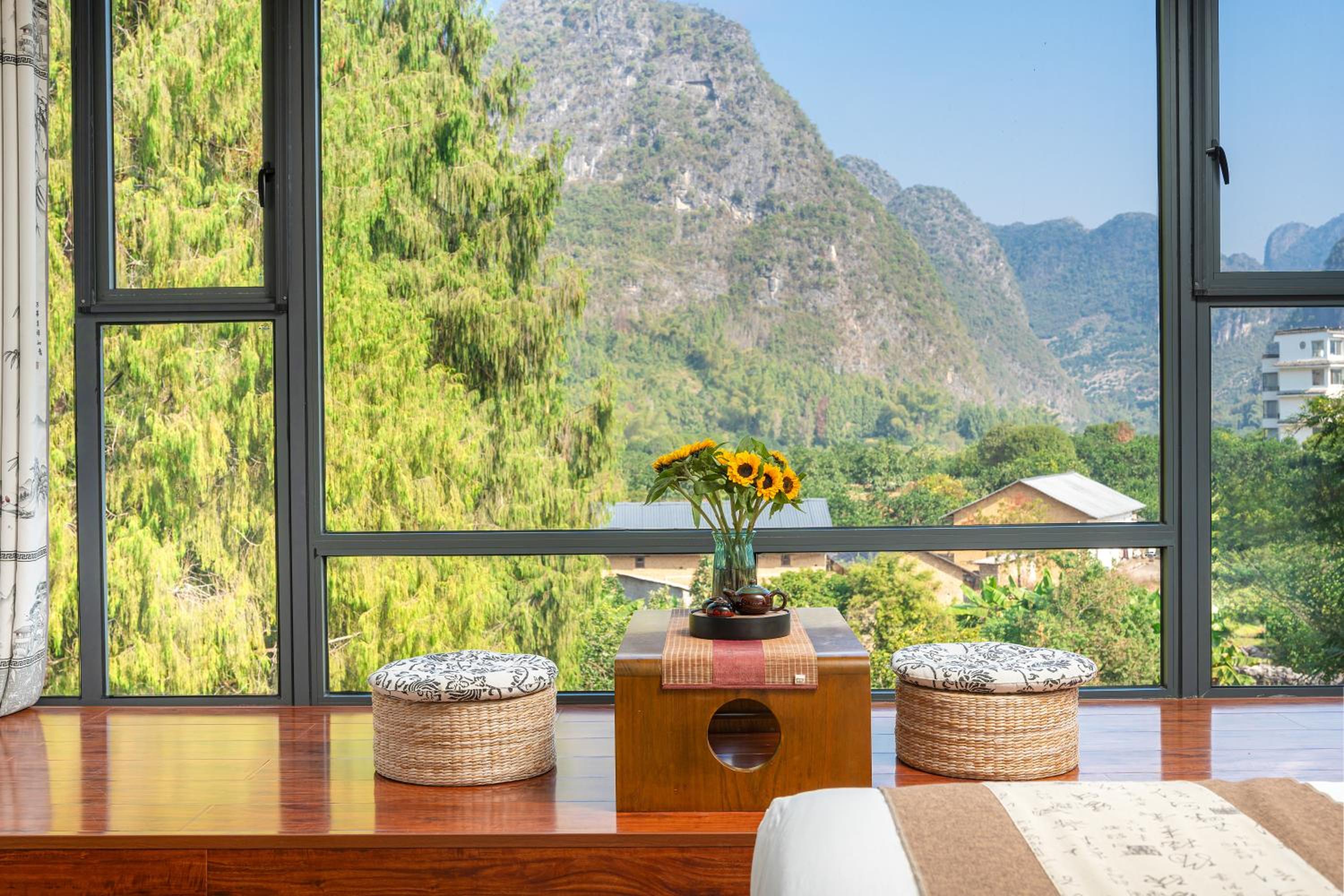 Twin Room with Mountain View