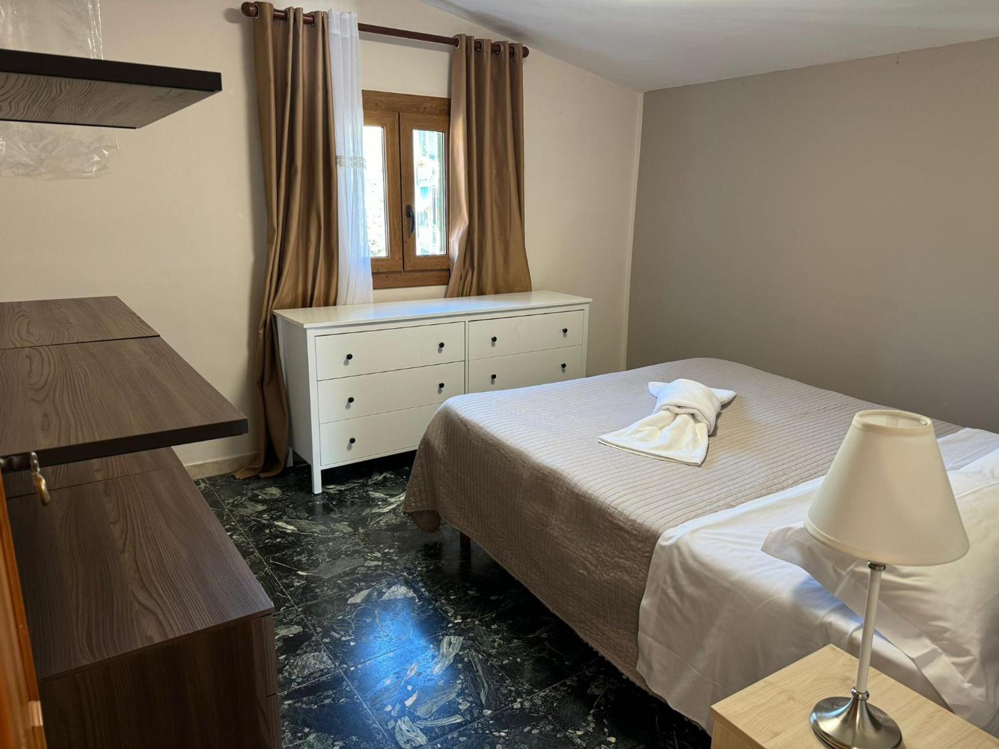 Two-Bedroom Apartment with Terrace and Sea View photo 3
